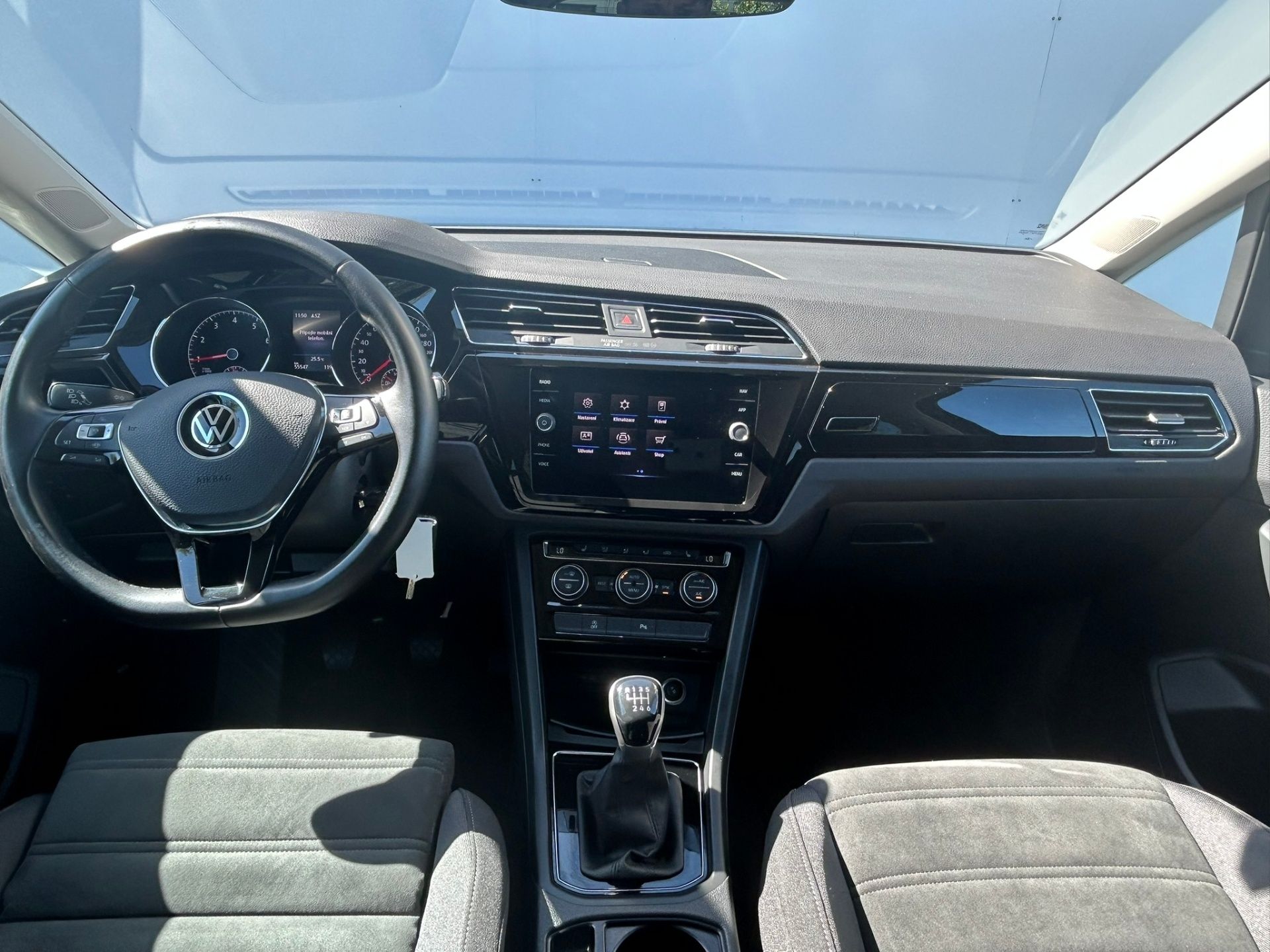 Volkswagen Touran, 1.5 TSI HighLine LED manuál - fotka 5