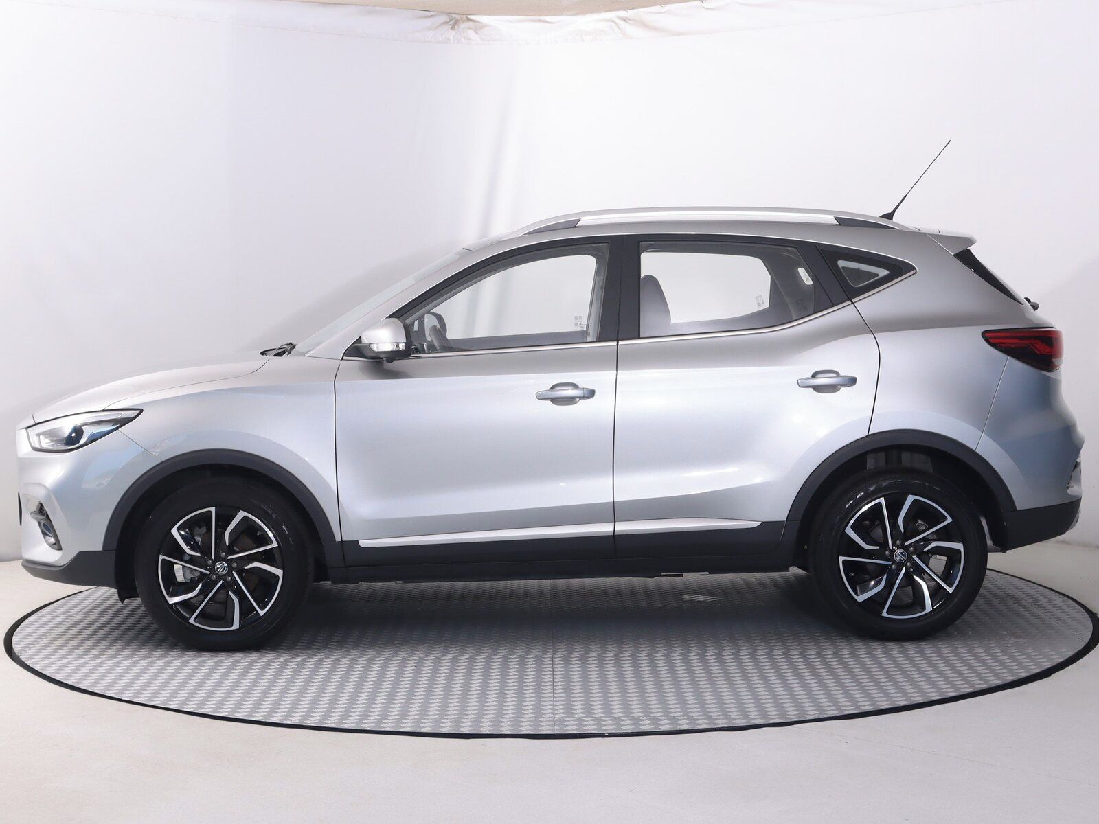 MG ZS, 1.5, Emotion Plus, Serv.kniha - fotka 3