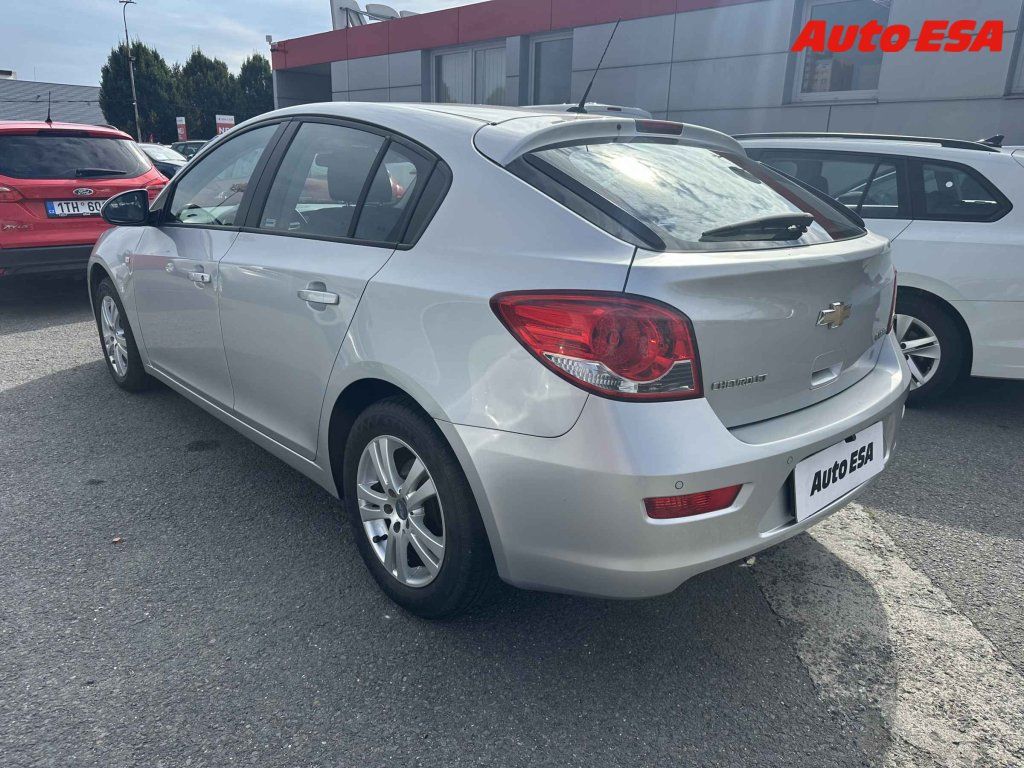 Chevrolet Cruze, 1.6i,1.maj,ČR - fotka 2