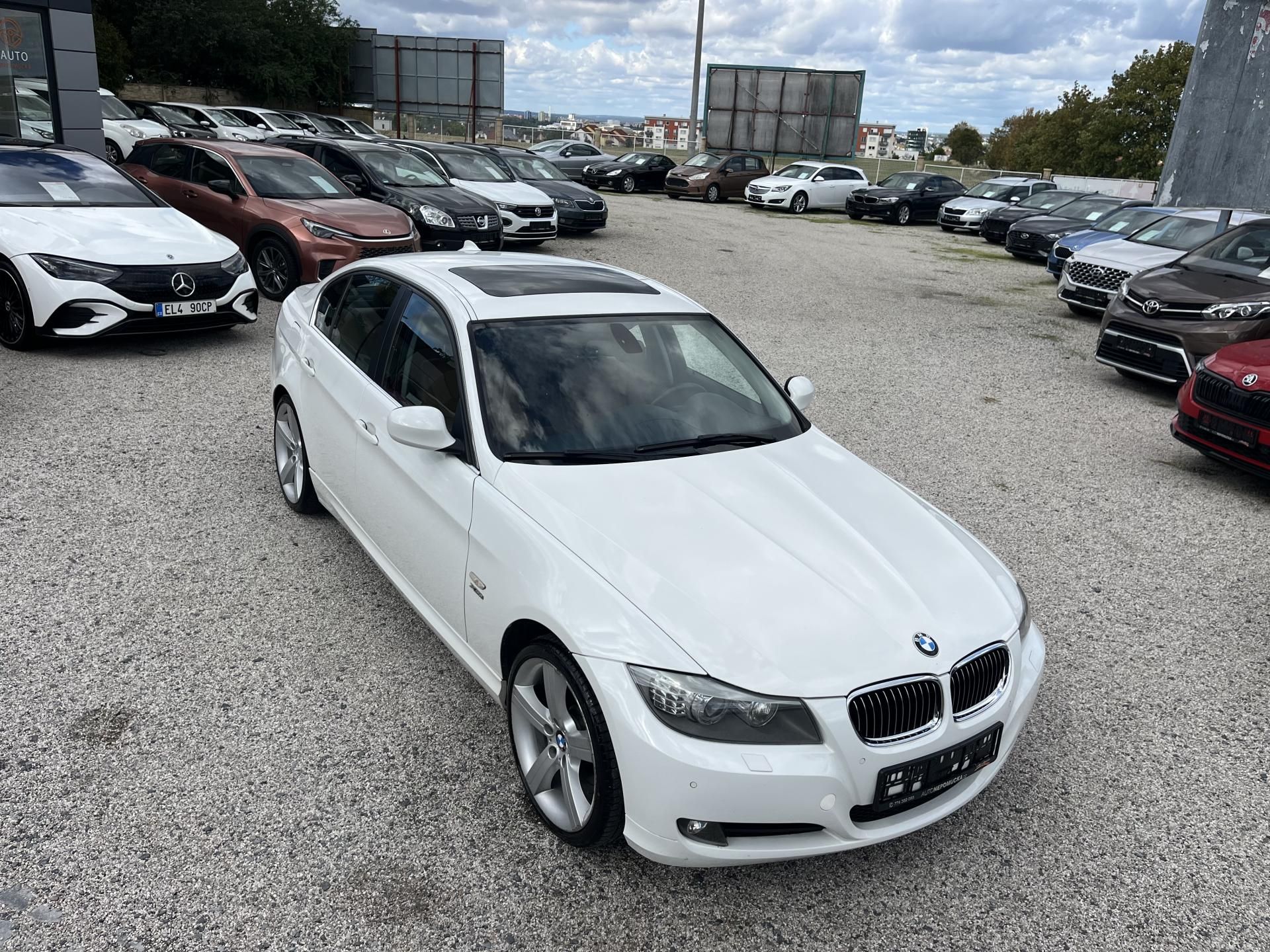BMW Řada 3, 330D XDRIVE 3.0 V6, 180 KW - fotka 2