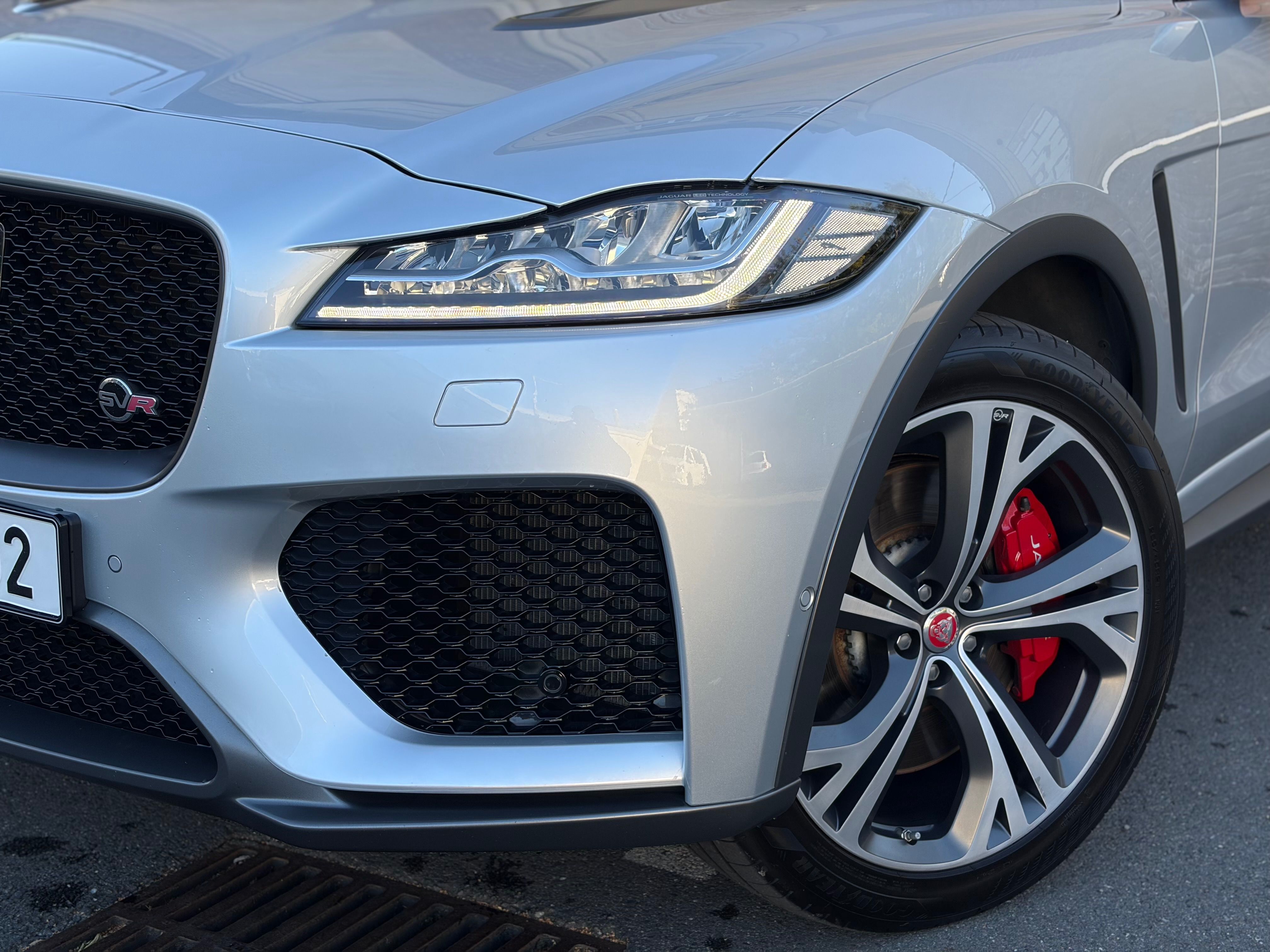 Jaguar F-Pace, SVR 5.0 V8 | 405 kW | 550 k - fotka 2