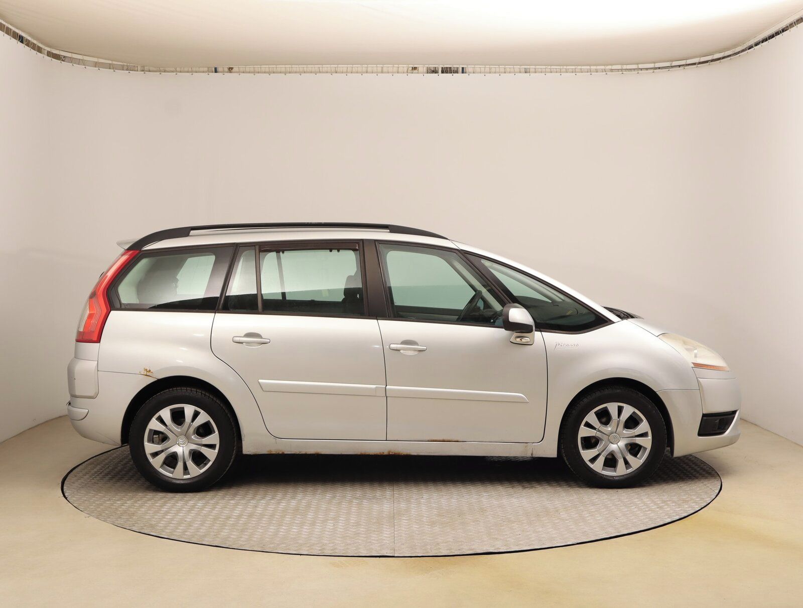 Citroën Grand C4 Picasso, 1.6 HDi, 7 míst, po STK, Klima - fotka 6
