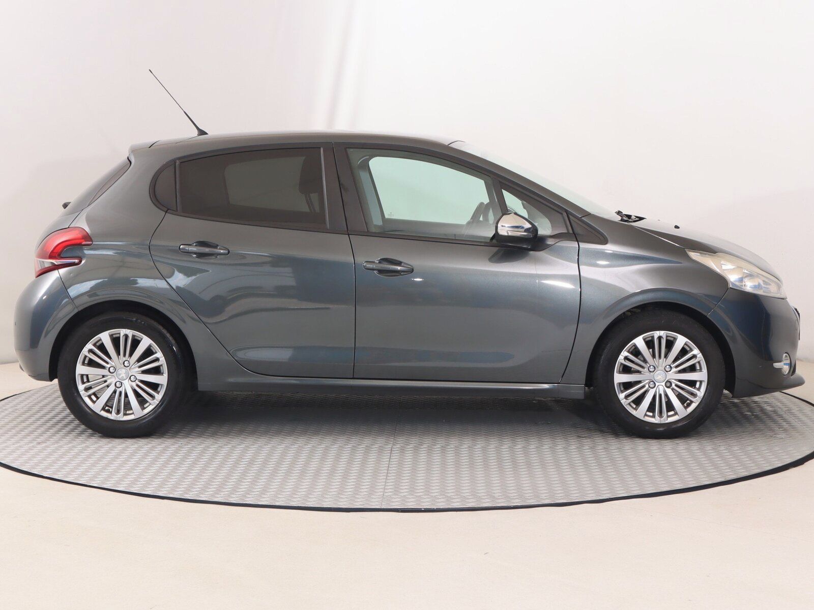 Peugeot 208, 1.2 PureTech, Serv.kniha - fotka 6