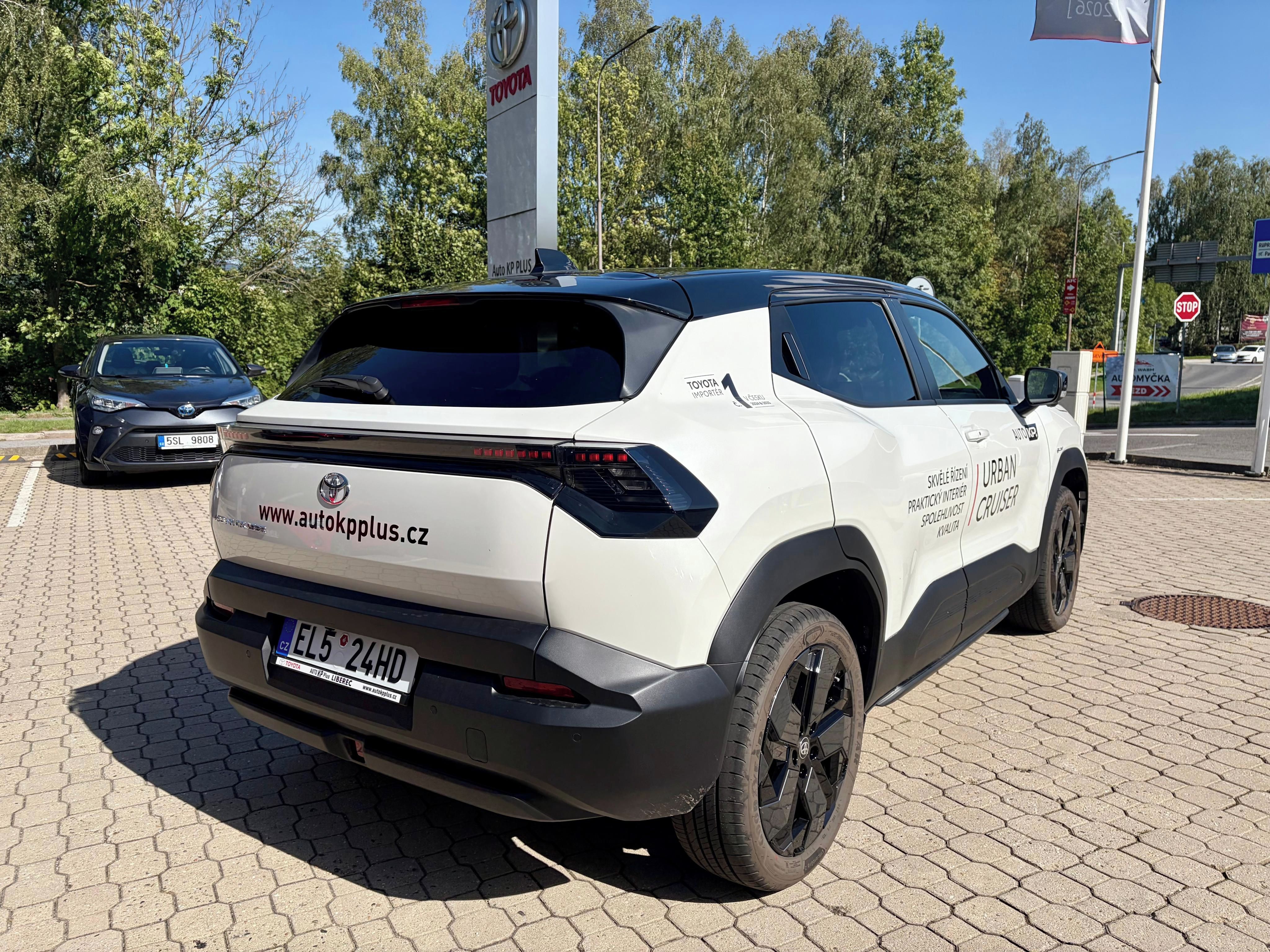 Toyota Urban Cruiser, 174k Executive EV - fotka 4
