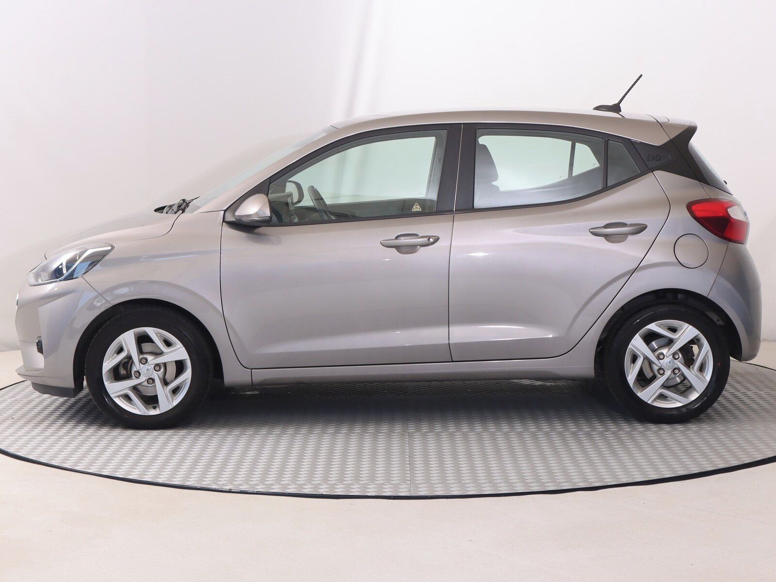 Hyundai i10, 1.2, Start, Automat - fotka 3