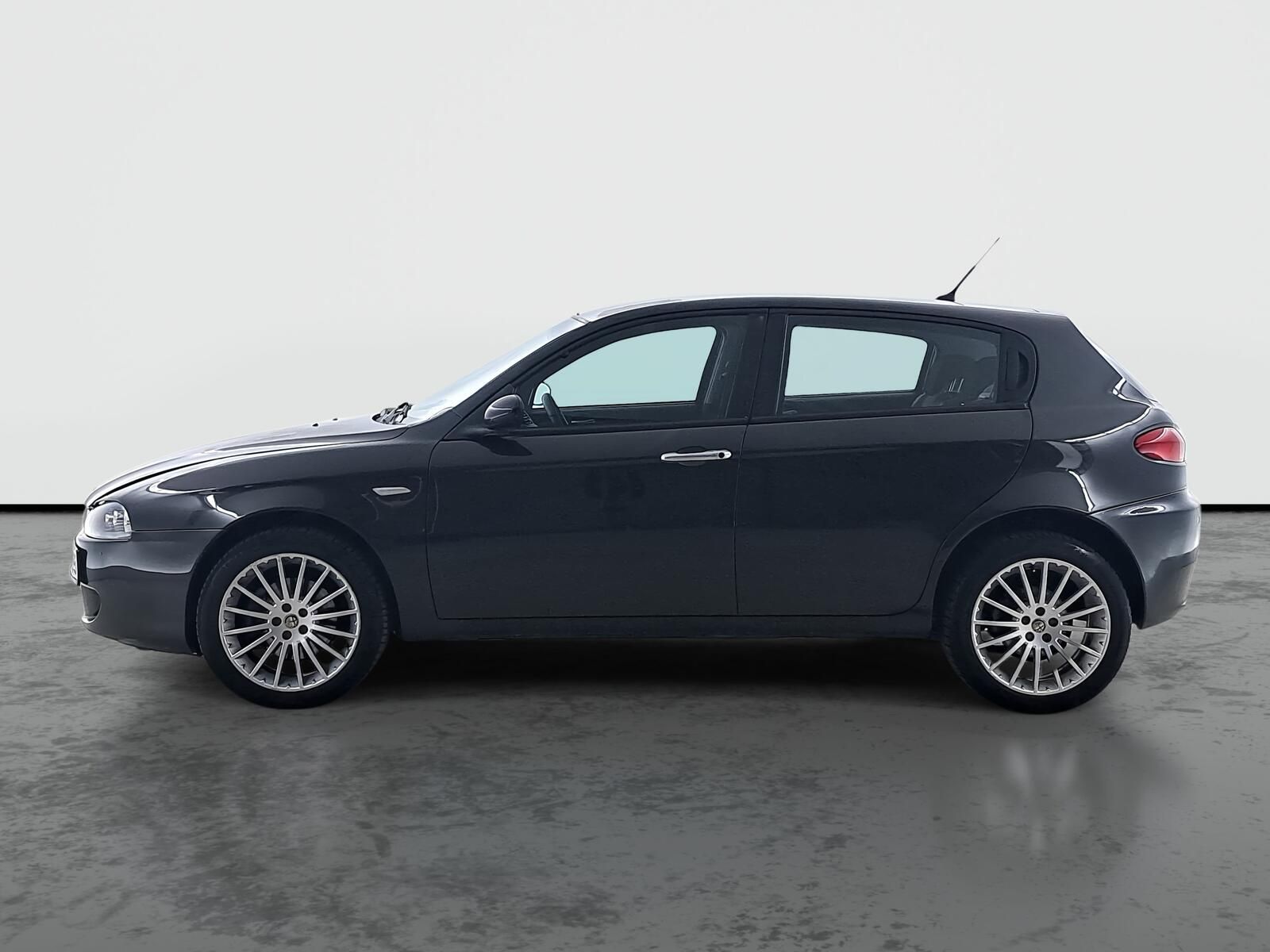 Alfa Romeo 147, 1.9 JTD 16V, Klima - fotka 3