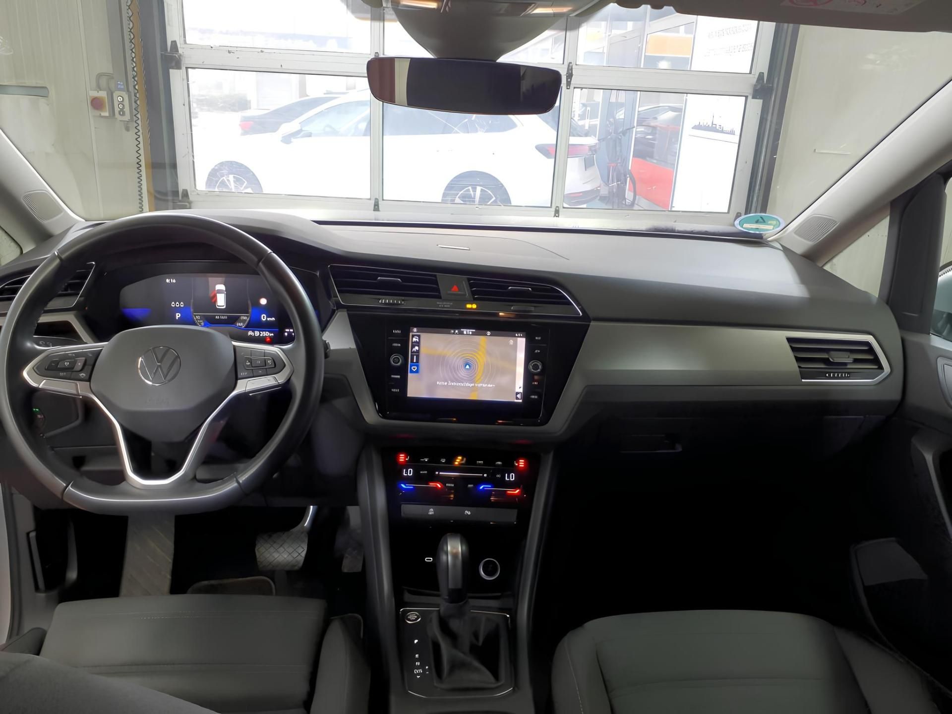 Volkswagen Touran, 2.0TDI DSG 110kW Virtual DPH - fotka 3