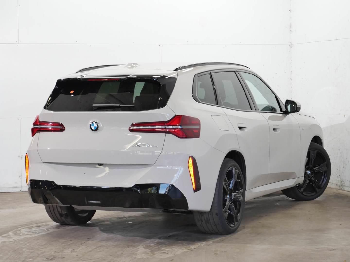 BMW X3, X3 30e xDrive M PRO - fotka 4