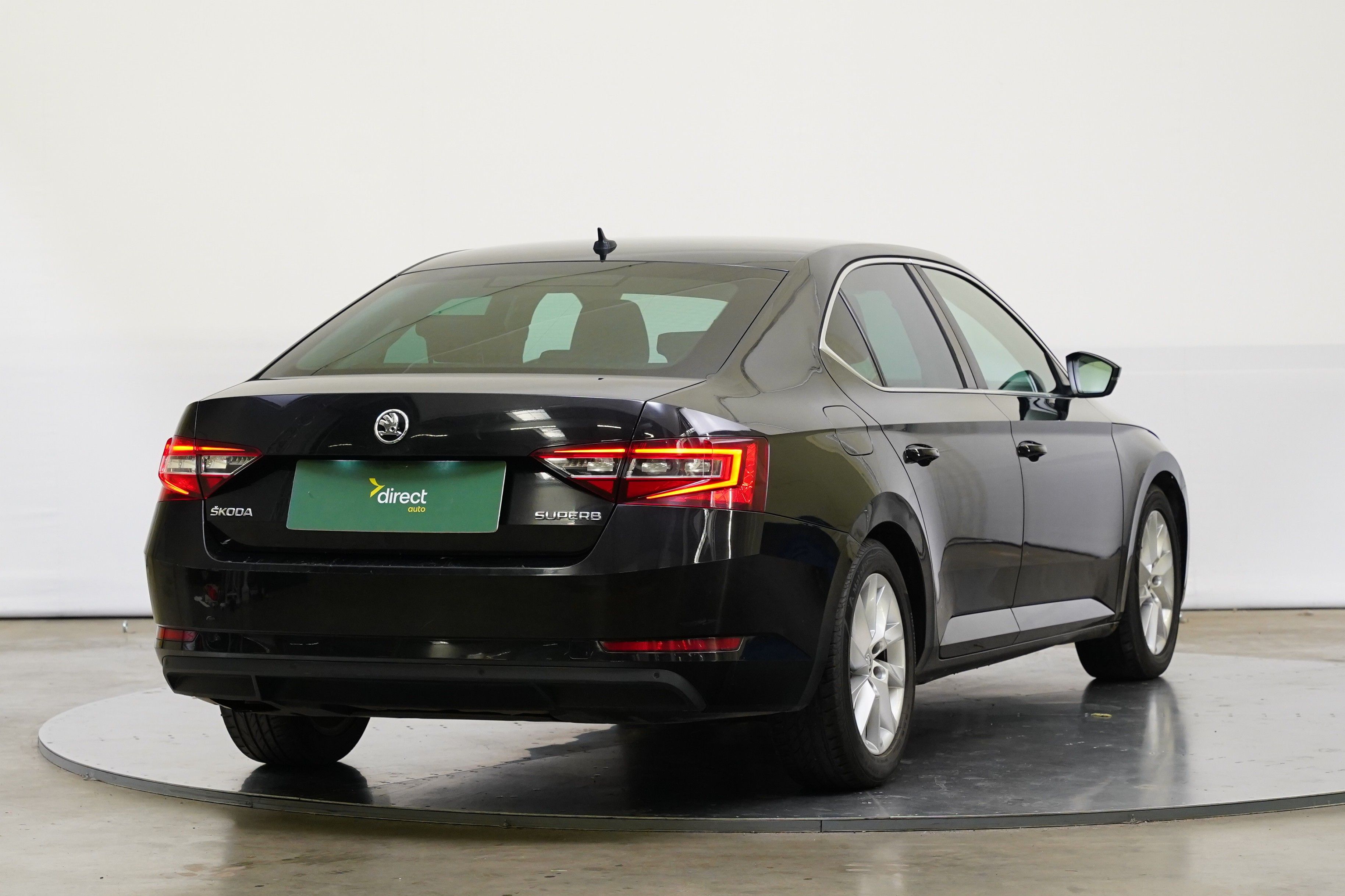 Škoda Superb, 2.0 TDI 110kW Ambition - fotka 2