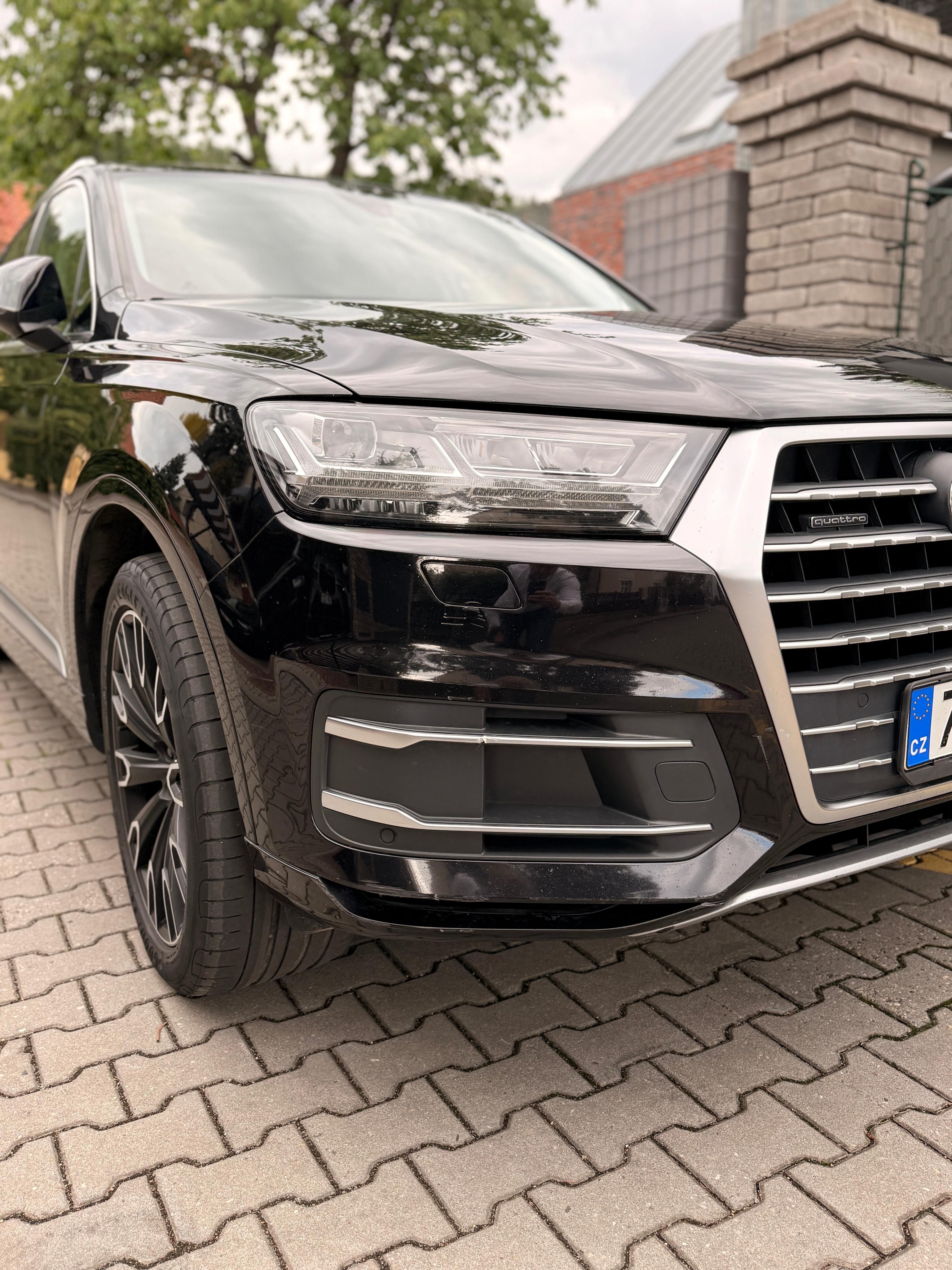 Audi Q7, 3.0 benzín, odpočet DPH, 1.maj - fotka 4