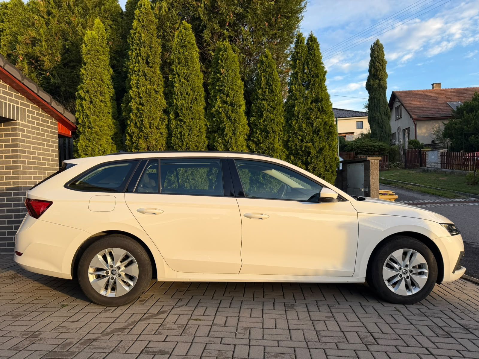 Škoda Octavia, 2,0TDi,ambient+,CZ,M6,1maj,DPH - fotka 4