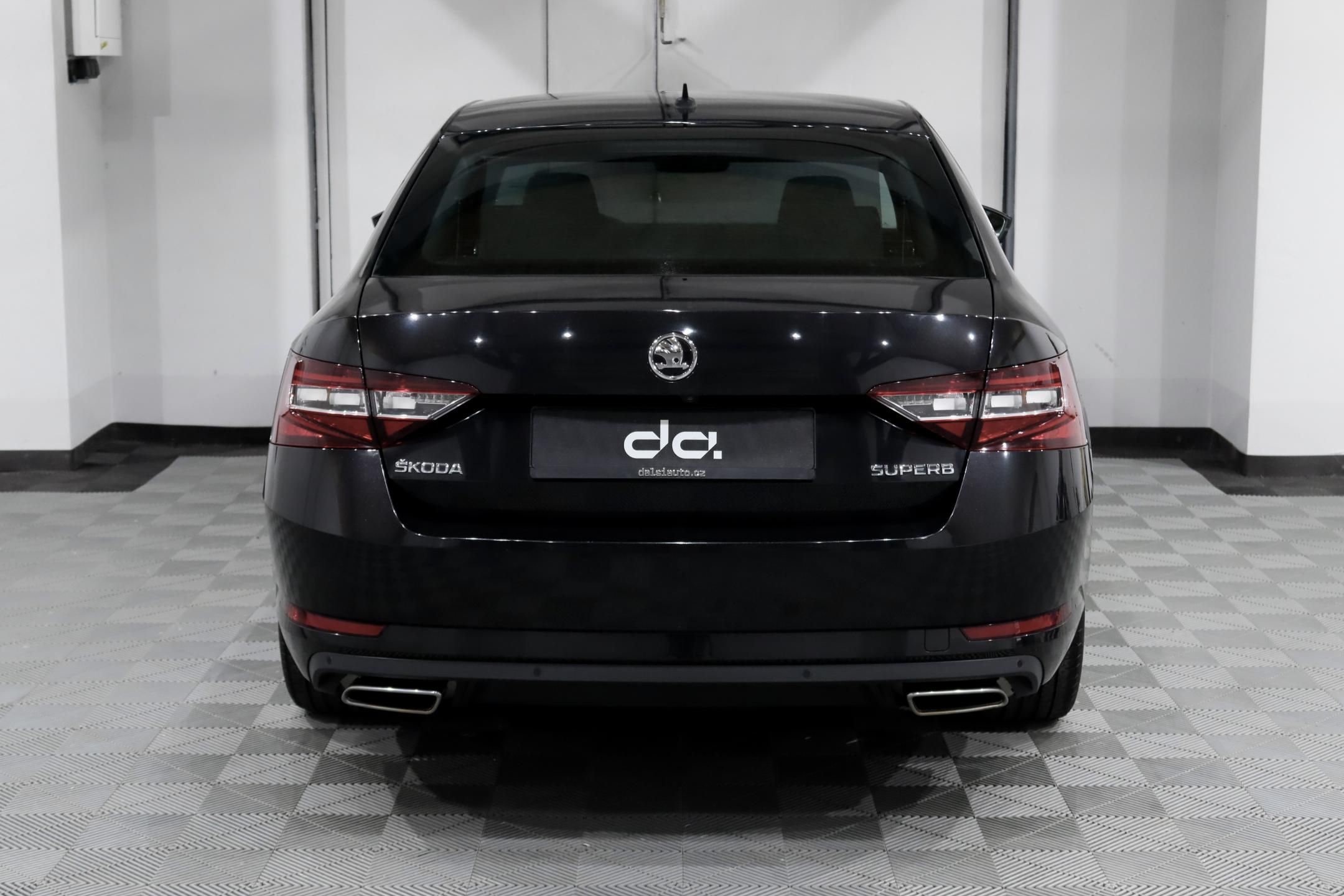 Škoda Superb, 2.0 TSI 200 kW DSG 4x4 L&K - fotka 6