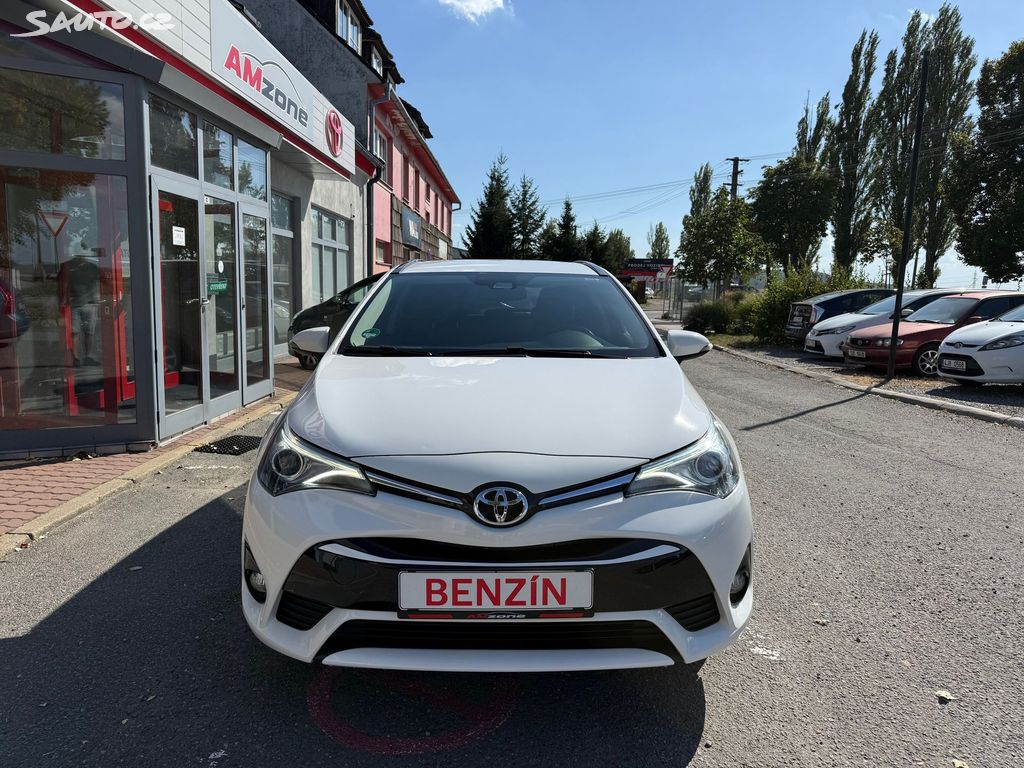 Toyota Avensis, fotka 3