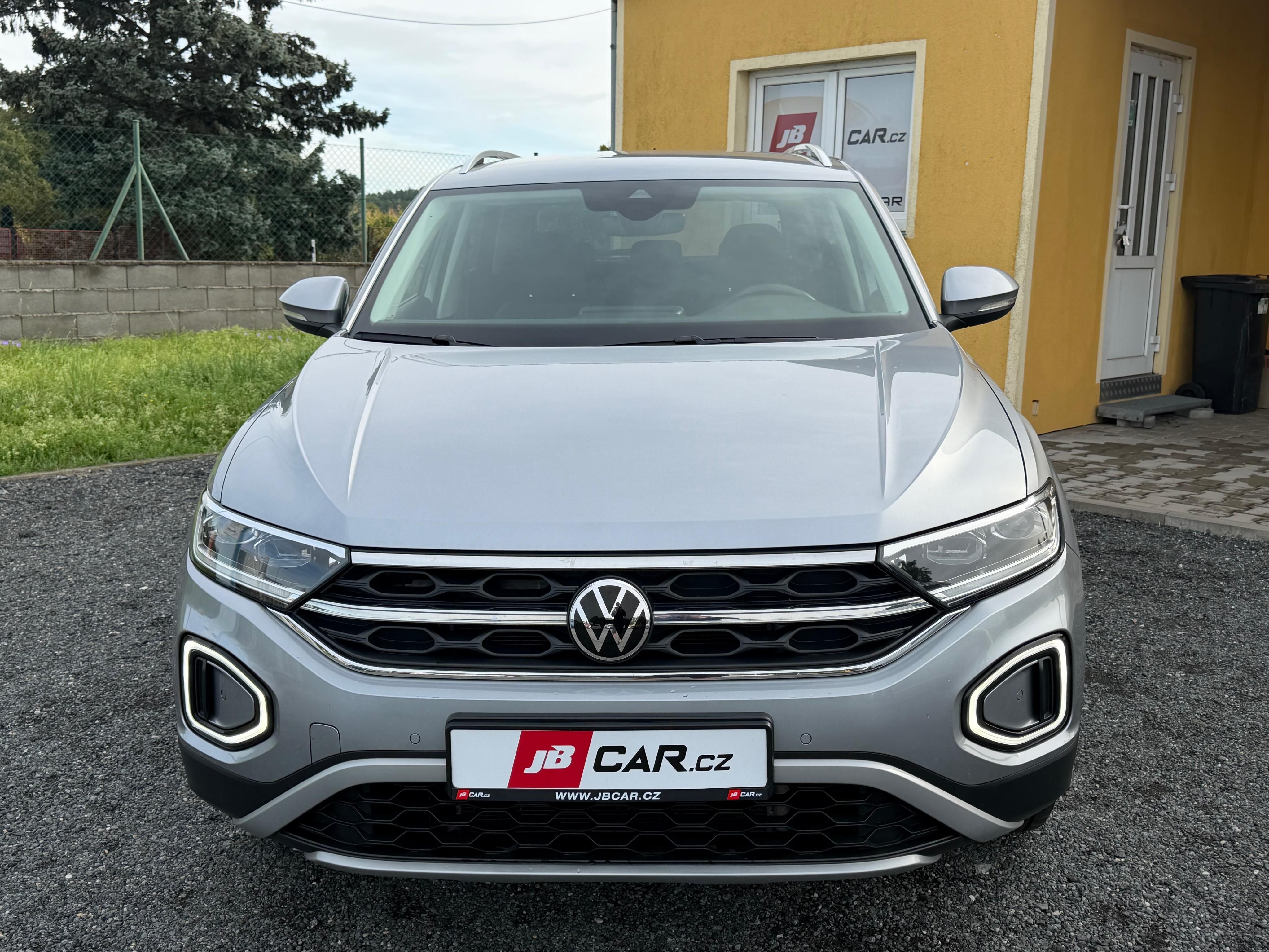 Volkswagen T-Roc, 1.5 TSI 110KW STYLE DPH 1.MAJ - fotka 6