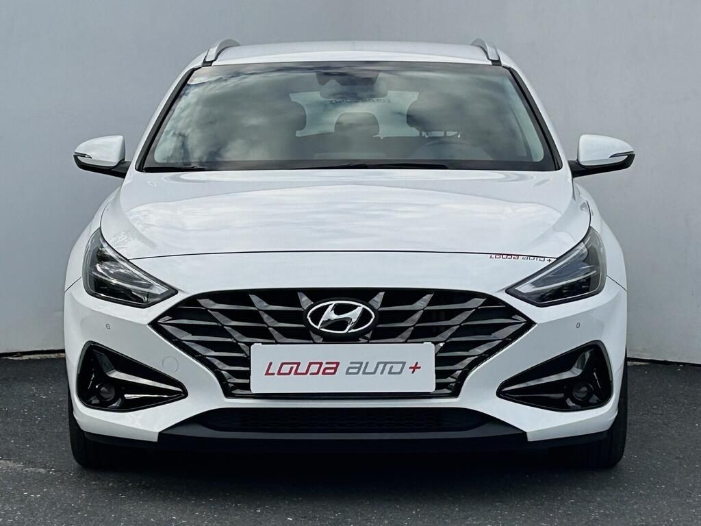 Hyundai i30, Family Smart 1.5 T-GDI 117 kW - fotka 4