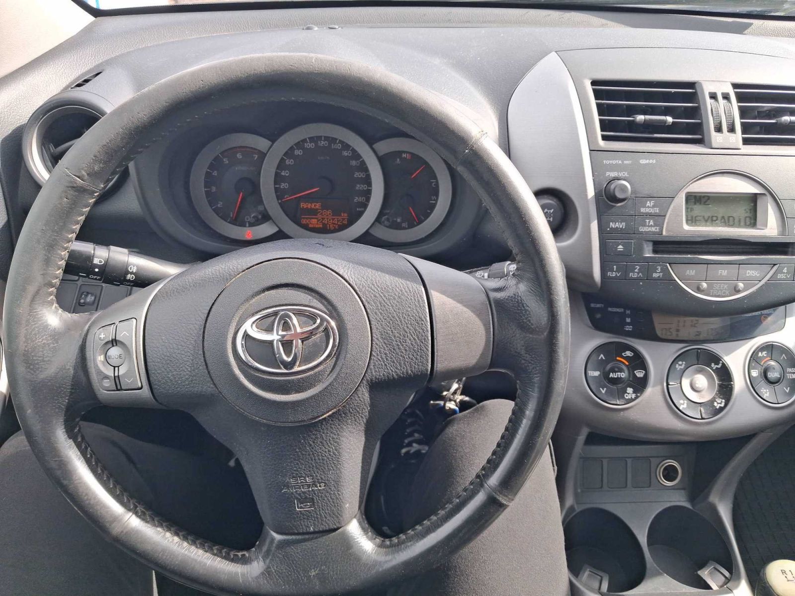Toyota Rav4, 2.2 D-4D, 4X4 - fotka 3