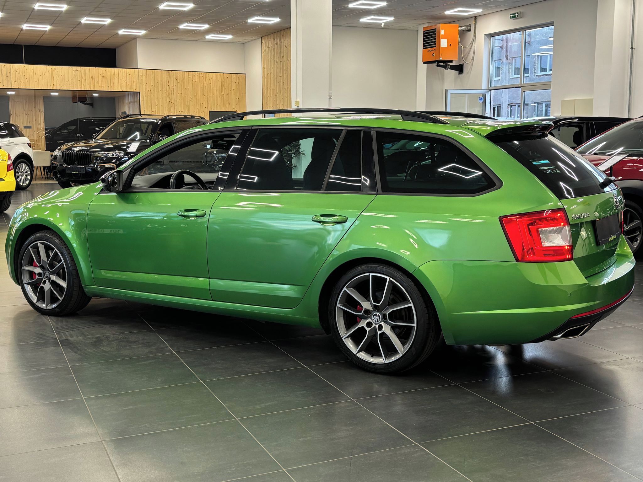 Škoda Octavia, RS 2.0 TDI 135kW, Rallye-Green - fotka 5