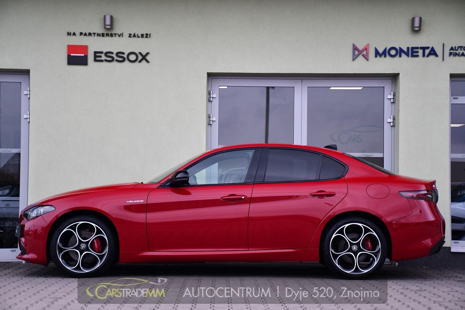 Alfa Romeo Giulia, 2,2D AT8-Q4 VELOCE - fotka 2