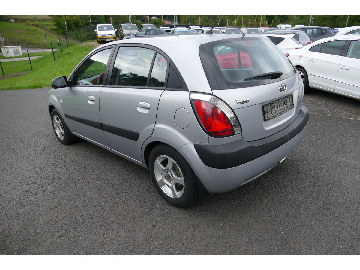 Kia Rio, 1,4 71KW KLIMA - fotka 6