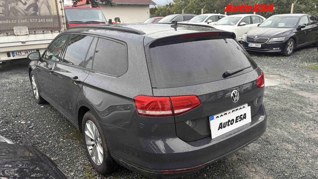 Volkswagen Passat, 2.0TDi - fotka 2