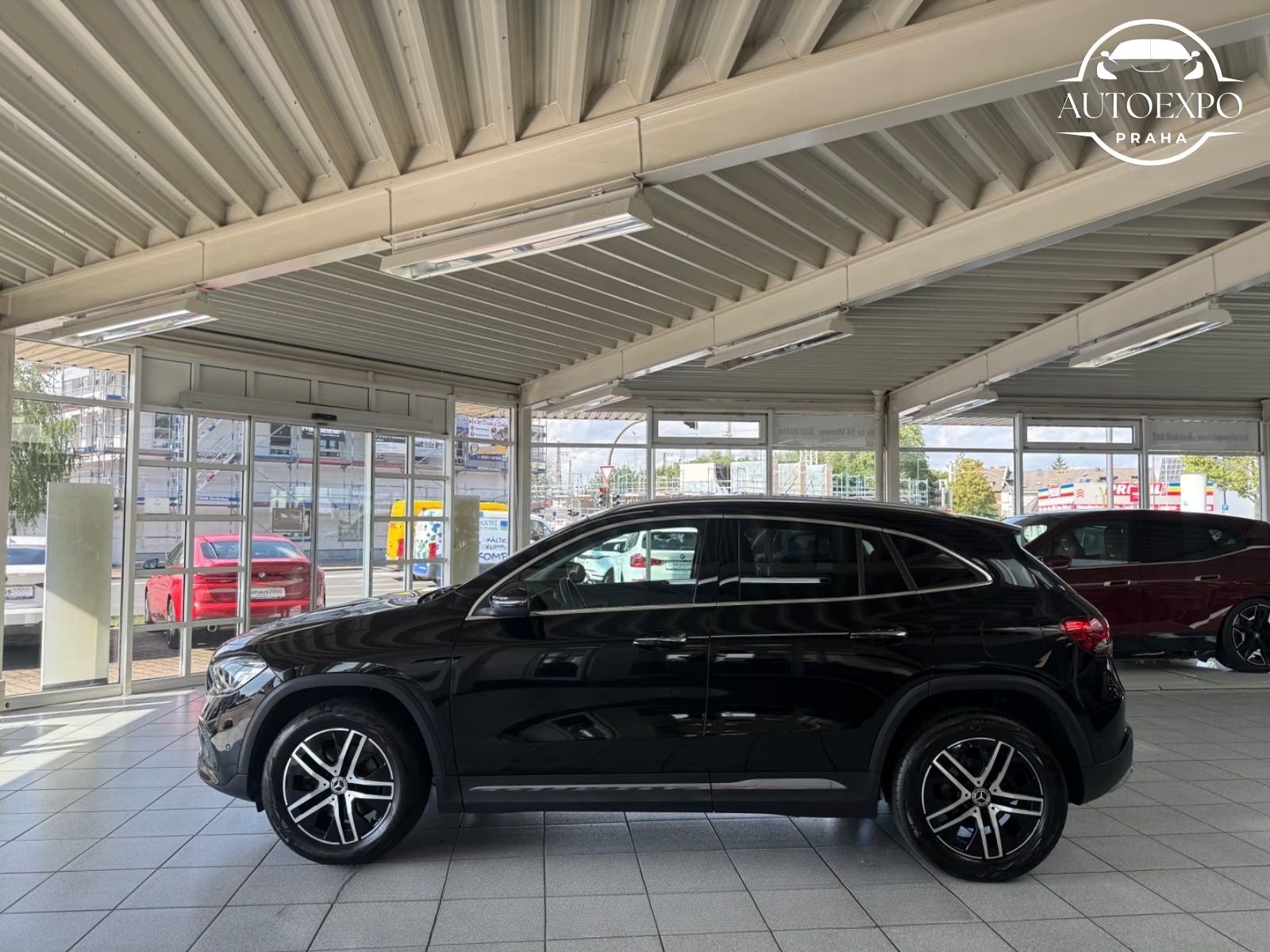 Mercedes-Benz GLA, 200d Progressive*LED*TAŽNÉ - fotka 3