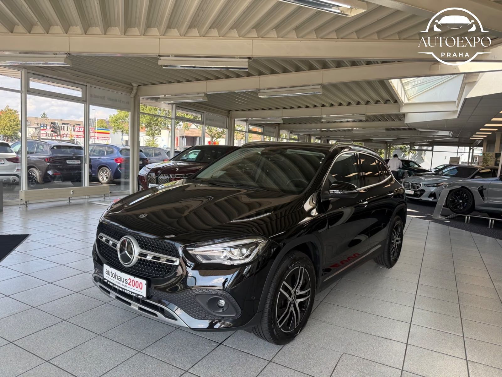 Mercedes-Benz GLA, 200d Progressive*LED*TAŽNÉ - fotka 2