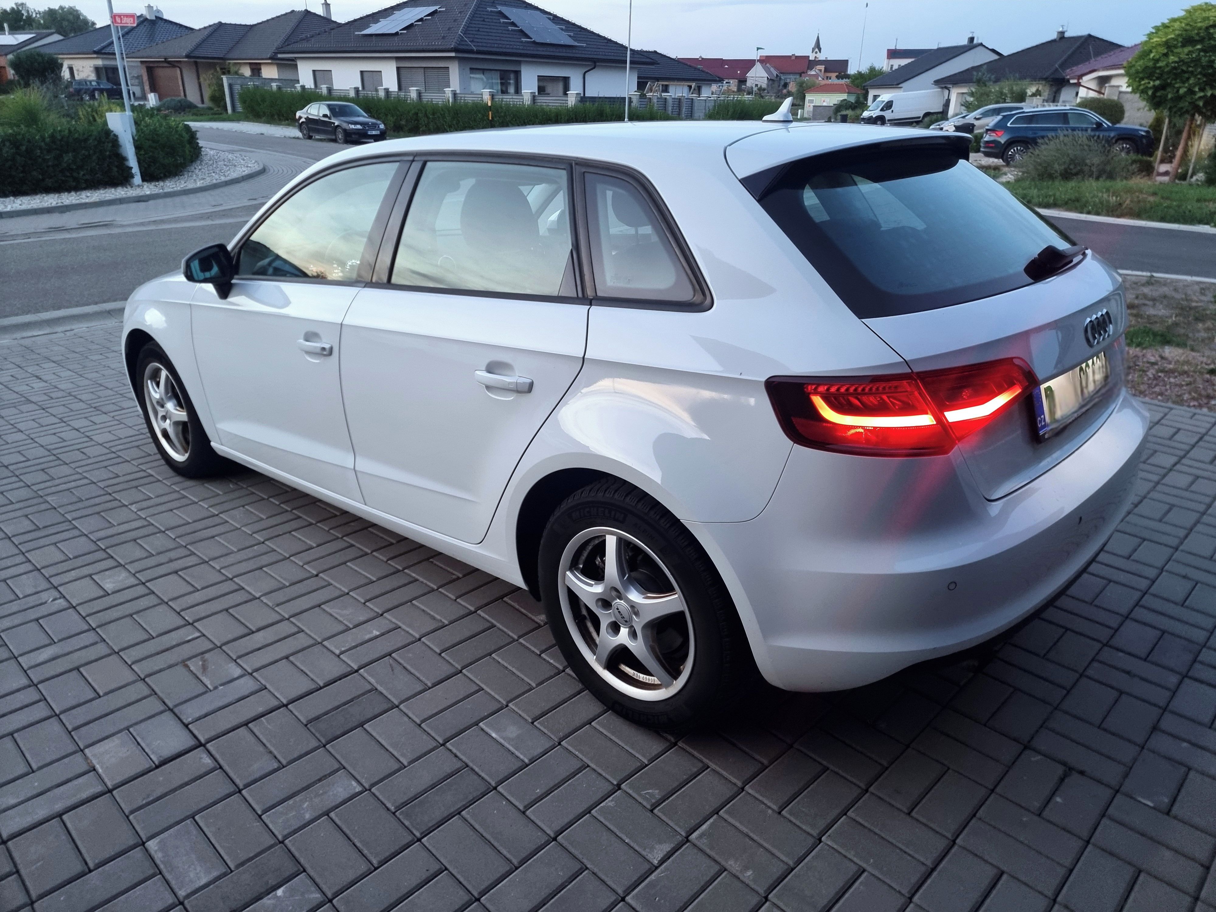 Audi A3, 2015 | 1.6tdi 81kw - fotka 3