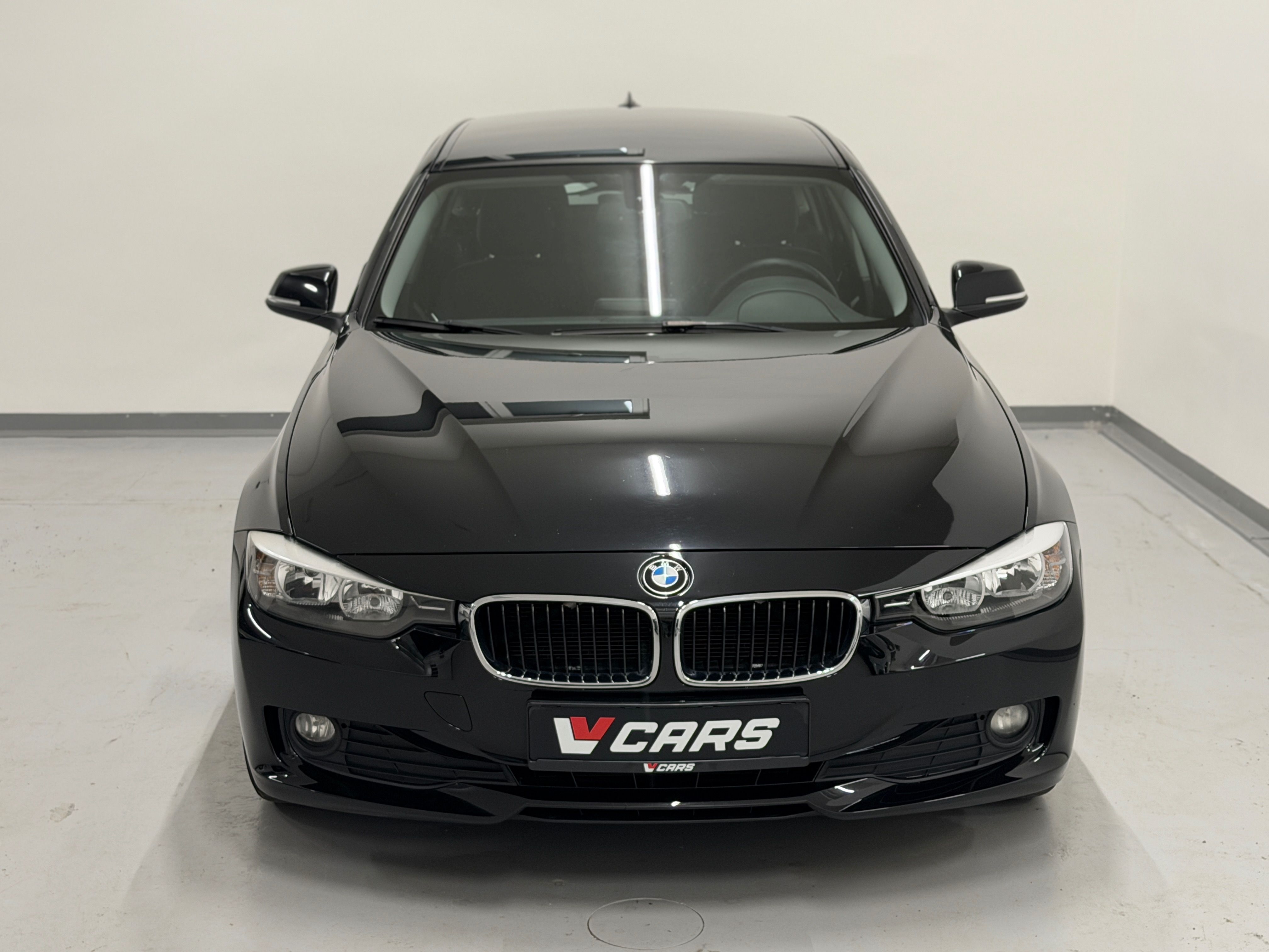 BMW Řada 3, 2.0 316d 2013 - fotka 5