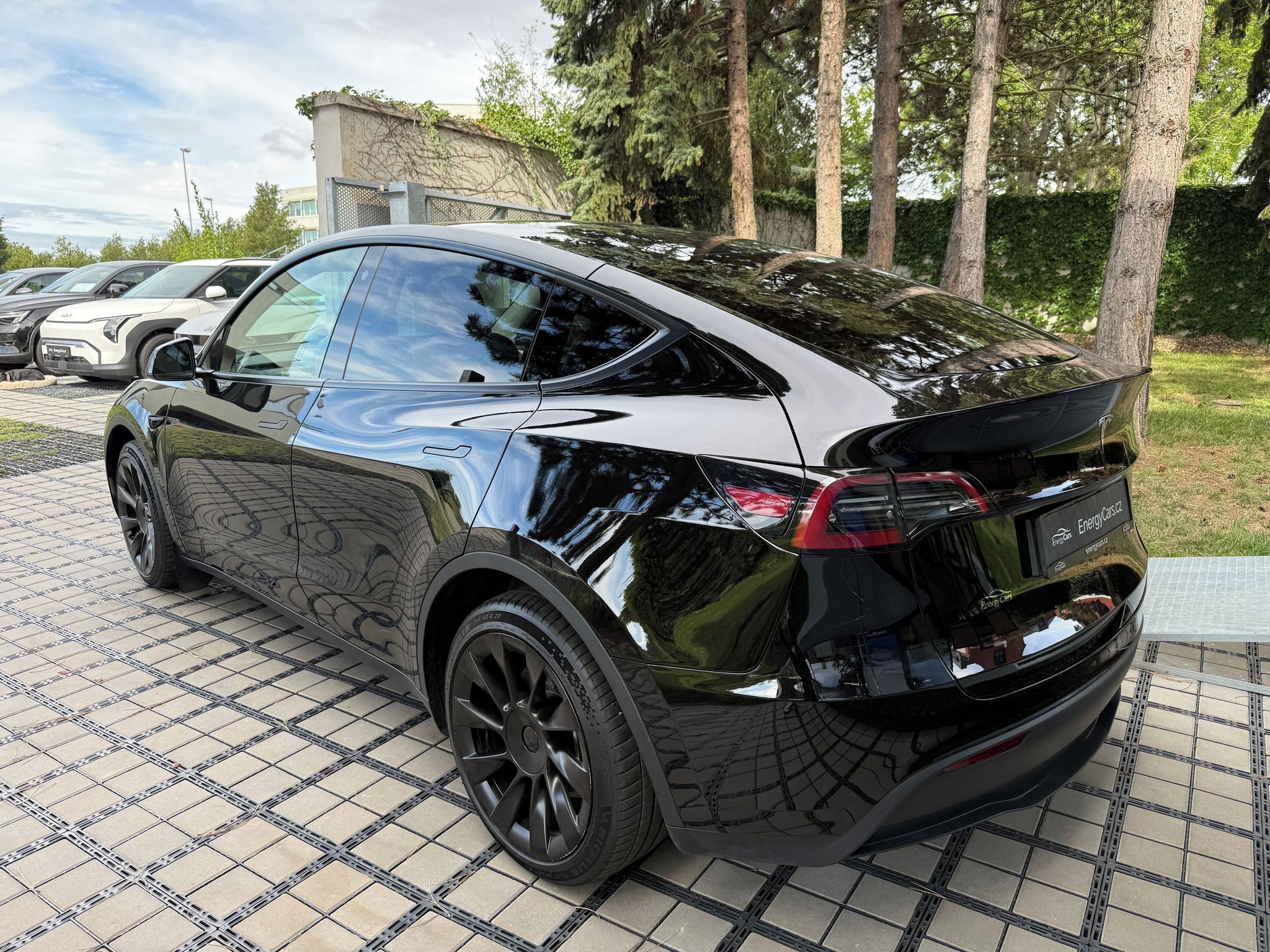 Tesla Model Y, Long Range AWD Tažné / záruka - fotka 4