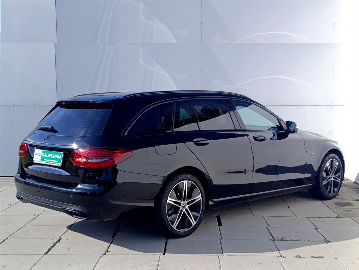 Mercedes-Benz Třídy C, 2,0 EQ POWER KAMERA NAVI - fotka 6
