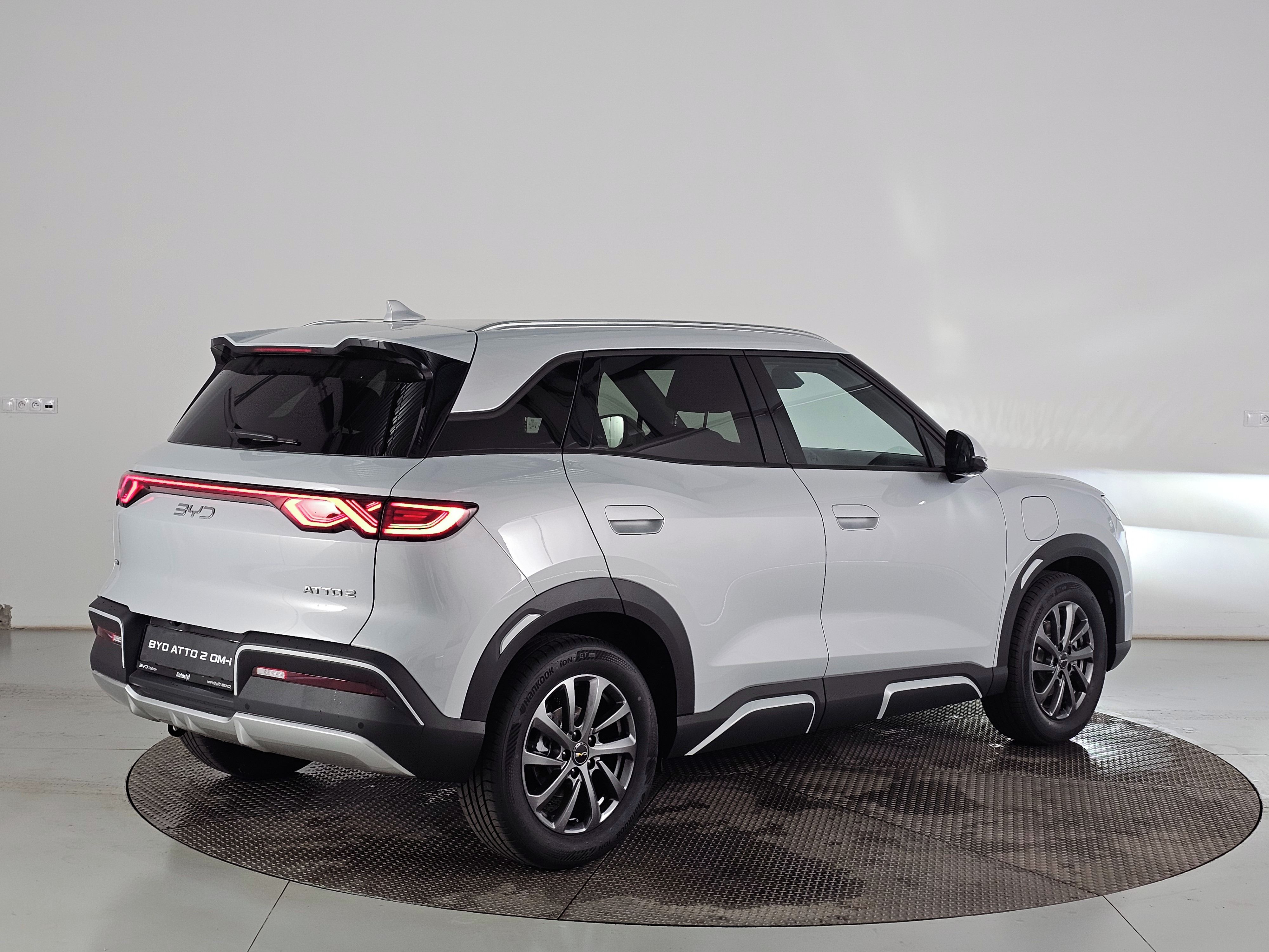 BYD ATTO 2 DM-i, 121k Boost 18kWh - fotka 5