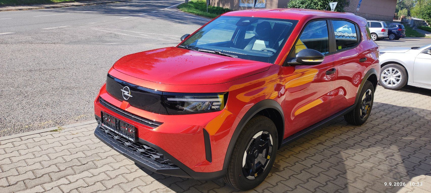 Opel Frontera, HYBRID EDITION 1,2 TURBO 81kW - fotka 2