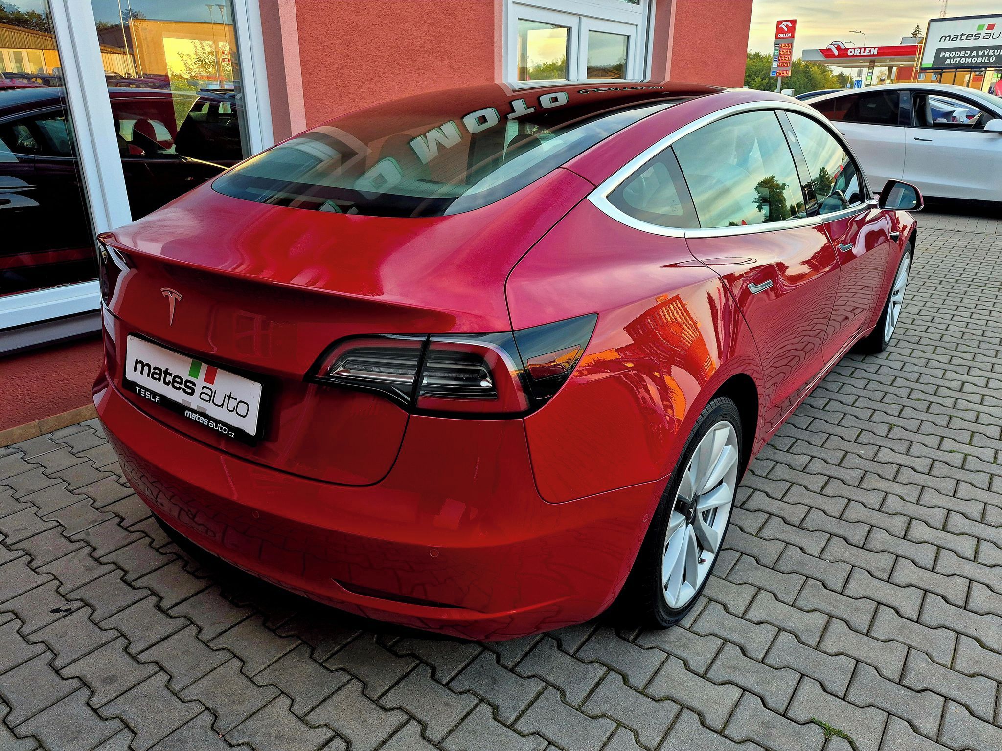Tesla Model 3, STANDARD RANGE PLUS 239kw SOH - fotka 6