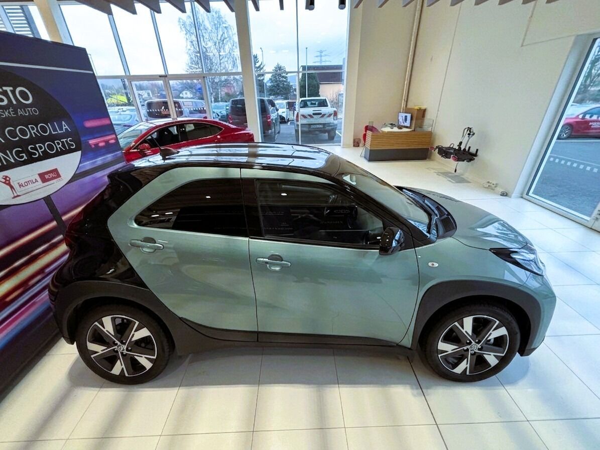 Toyota Aygo, 1,5   X Style 2026 - fotka 6