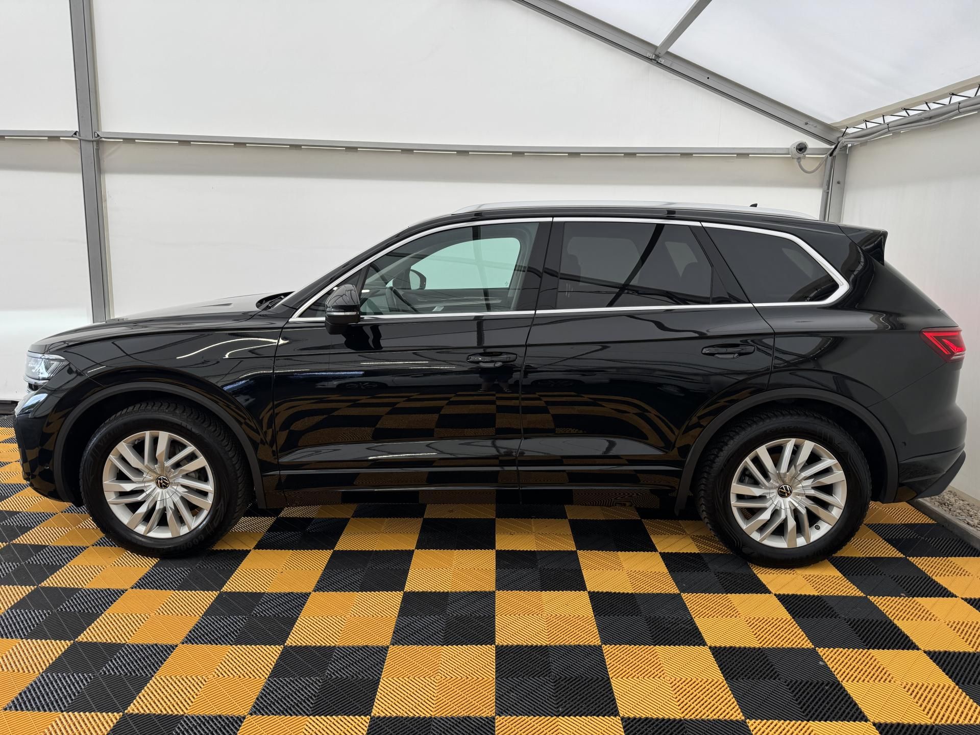 Volkswagen Touareg, 3.0Tdi*1-MAJ*DPH*ELEGANCE* - fotka 4