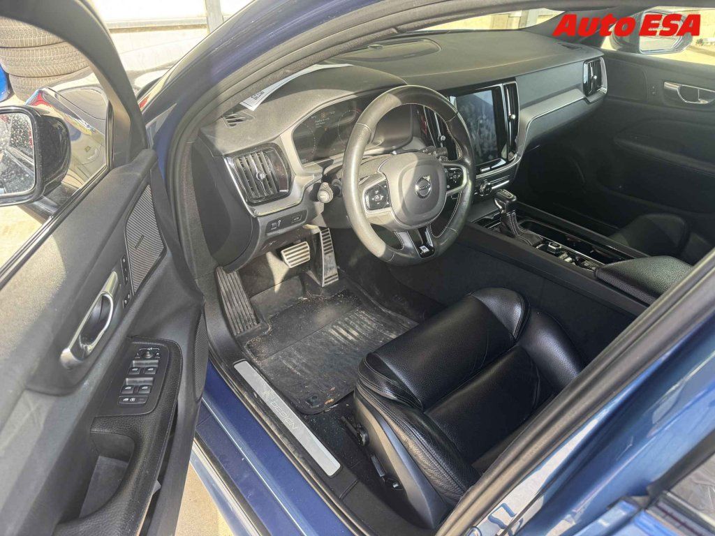 Volvo S60, 2.0 i - fotka 3