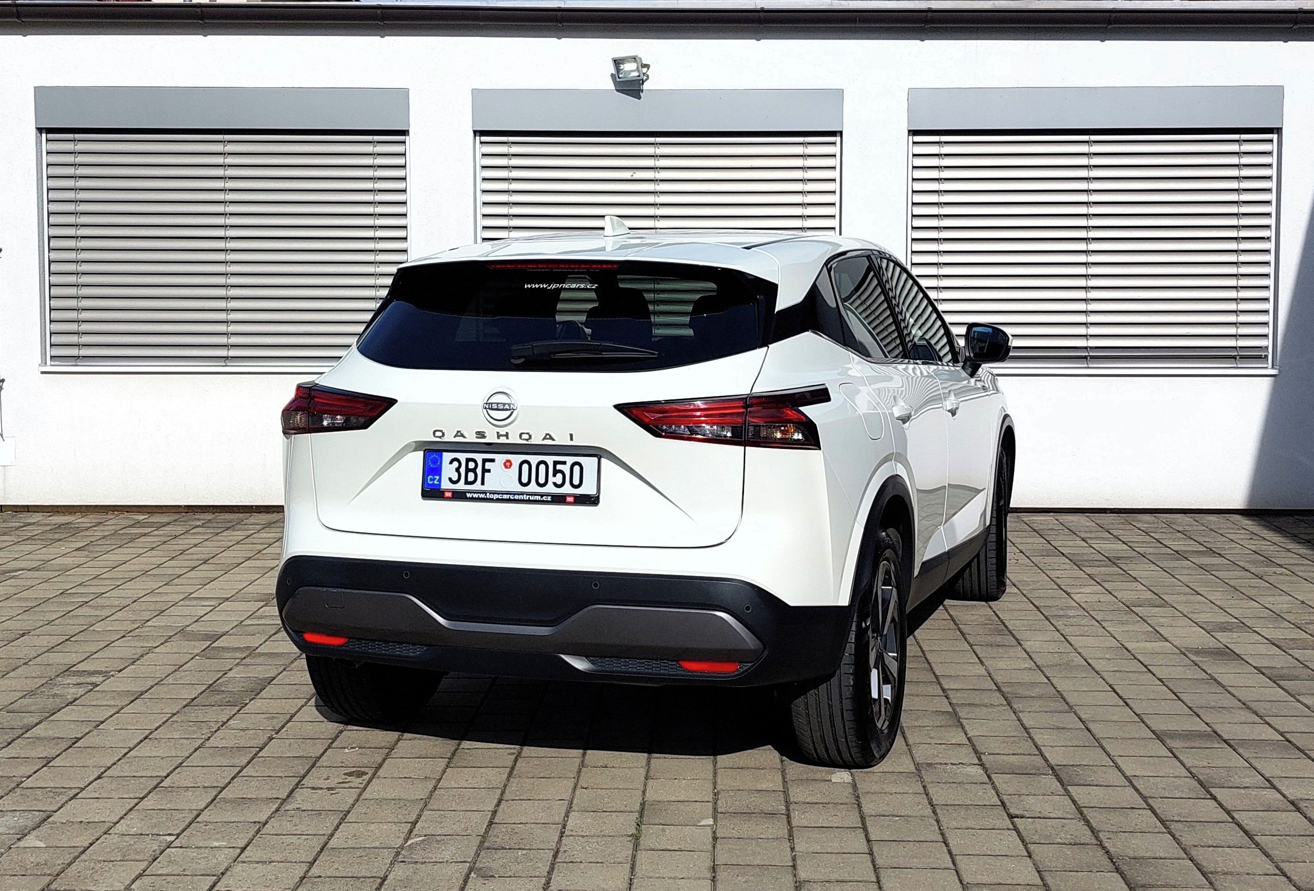 Nissan Qashqai, 1.3 benzín, 116 kW, rok 2023 - fotka 5