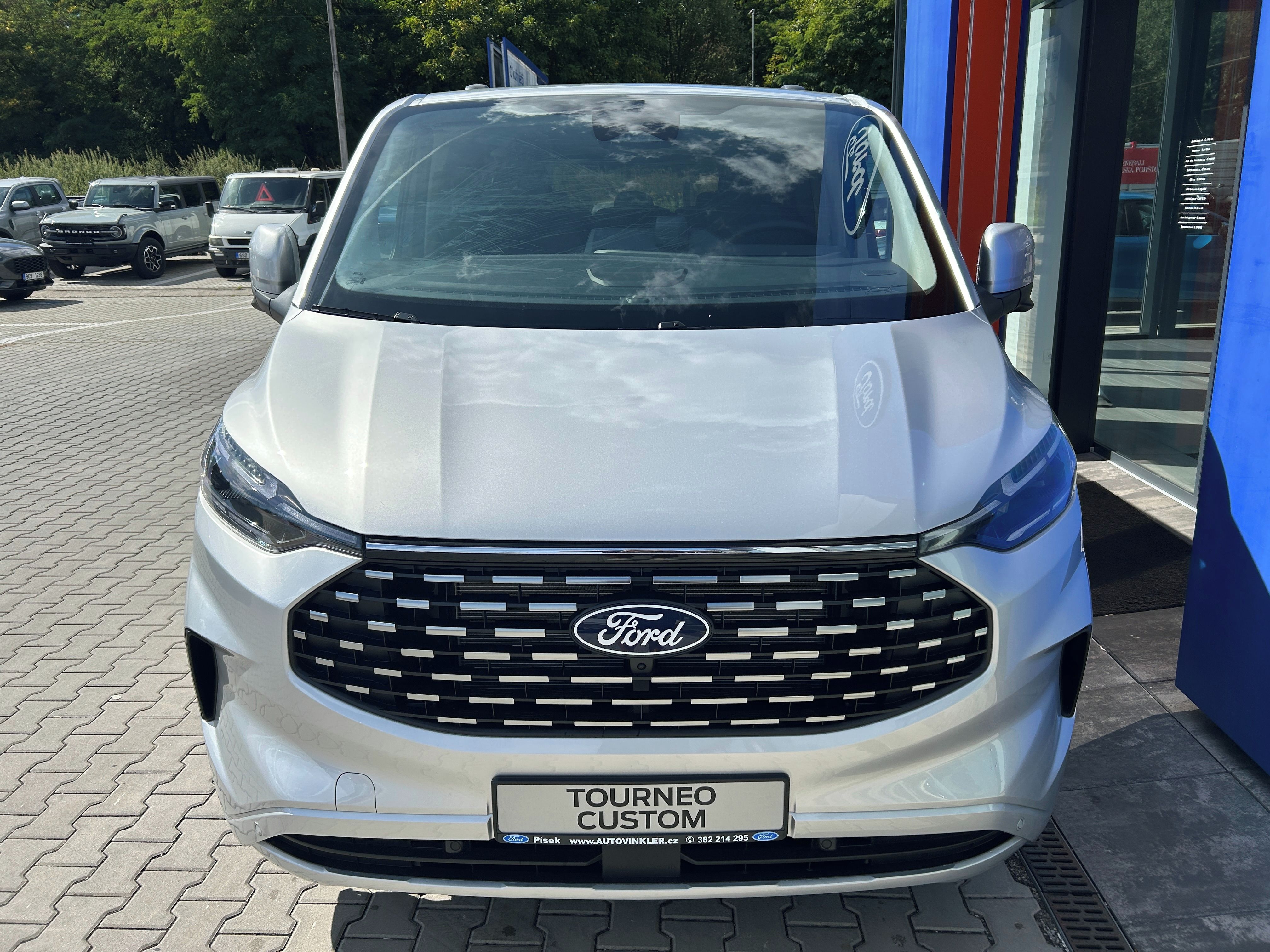 Ford Tourneo Custom, Titanium X L2 2.0EcoBlue 125kW - fotka 2