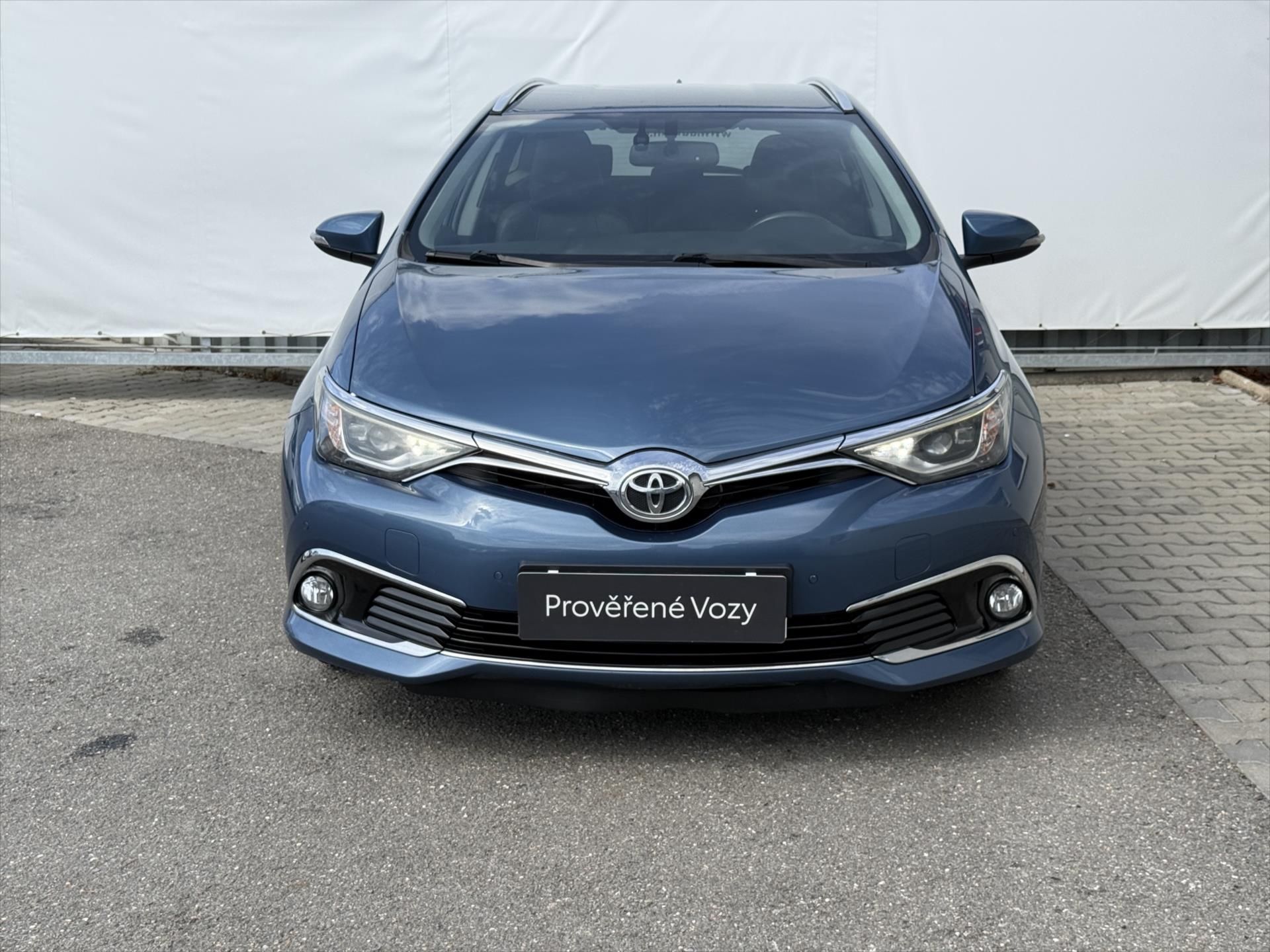 Toyota Auris, 1,2 Executive - fotka 2