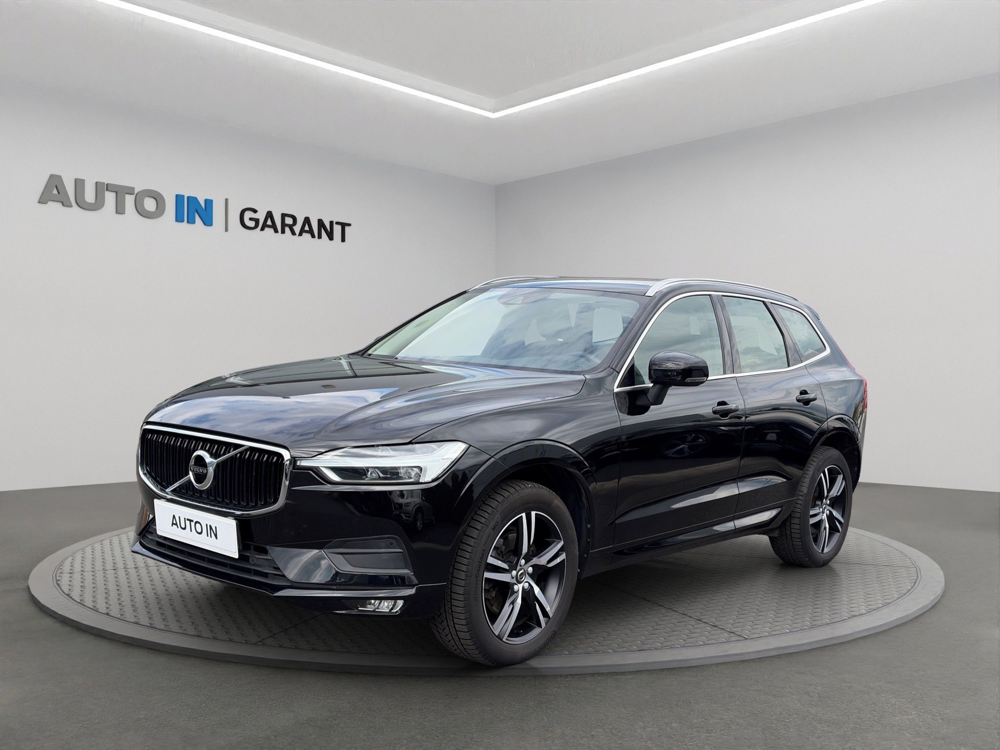 Volvo XC60, Momentum Pro B4 4x4 1.majitel