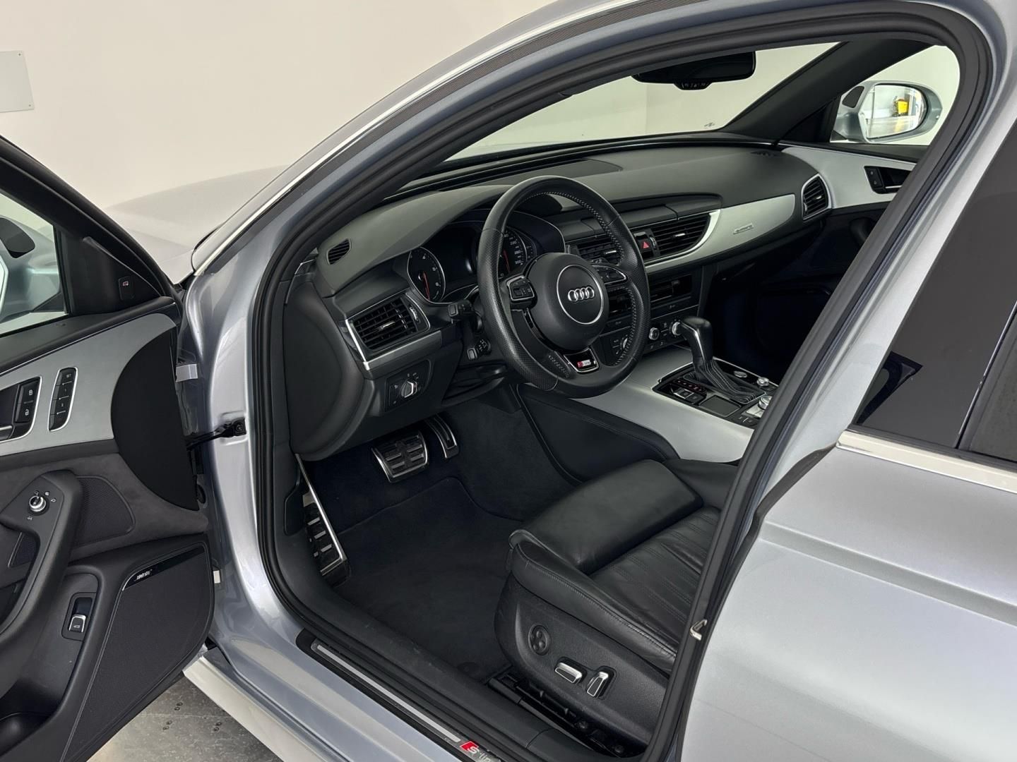 Audi A6 Avant, 3.0 TDI / 200 kW quattro S tro - fotka 6