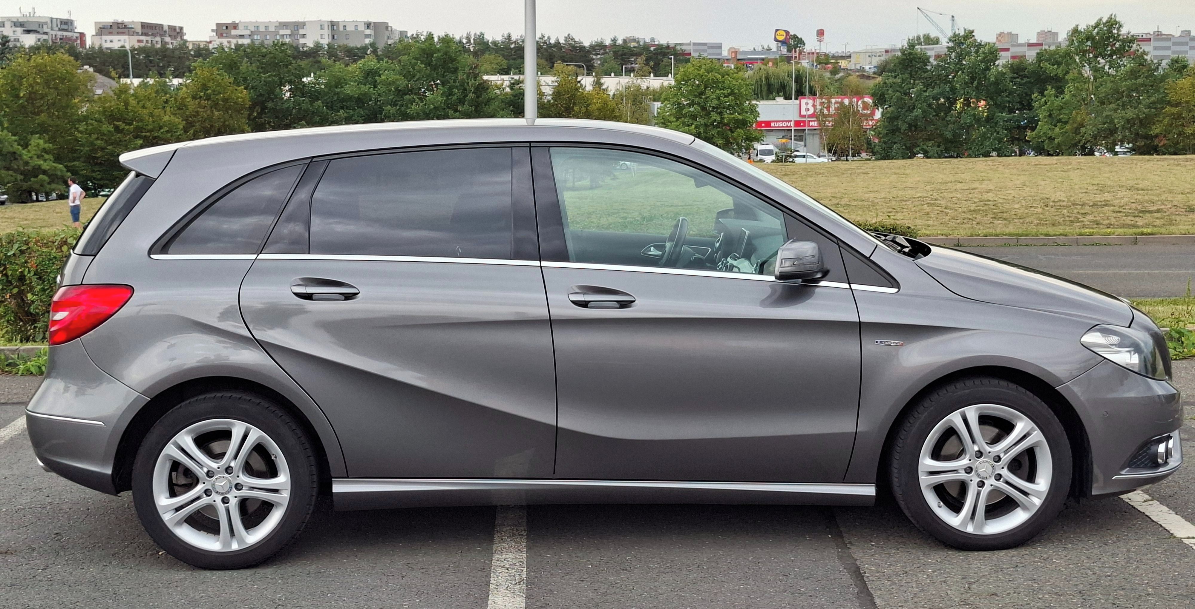 Mercedes-Benz Třídy B, Mercedes B, 220CDI - fotka 4