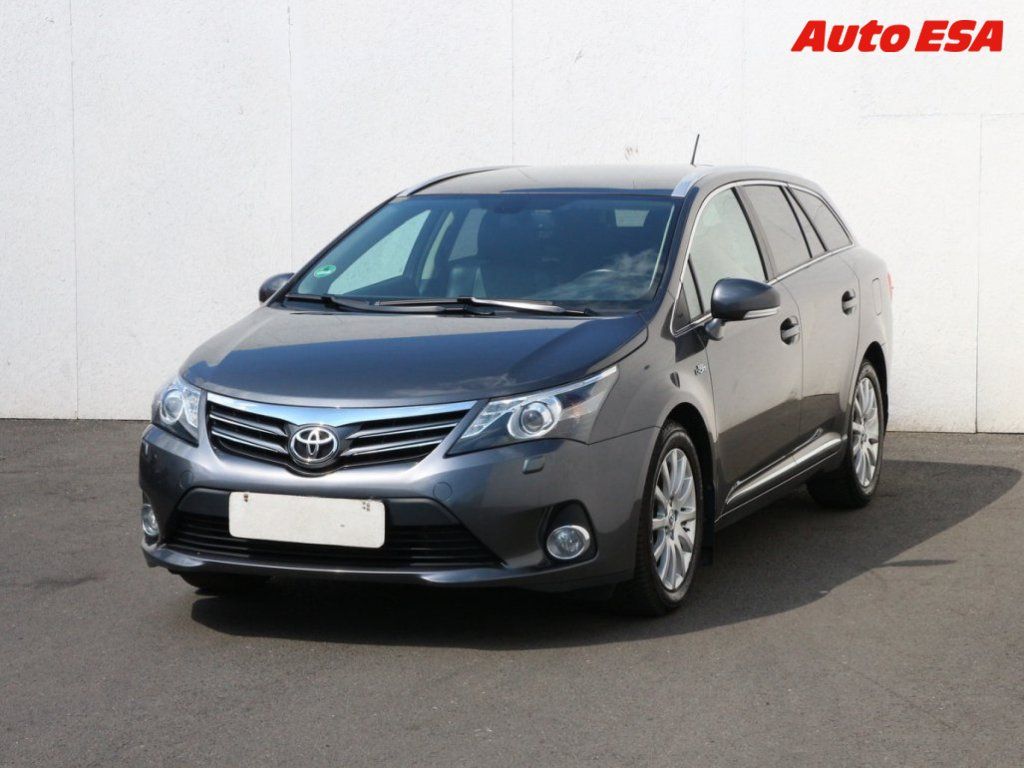 Toyota Avensis, 2.0D,1.maj - fotka 3