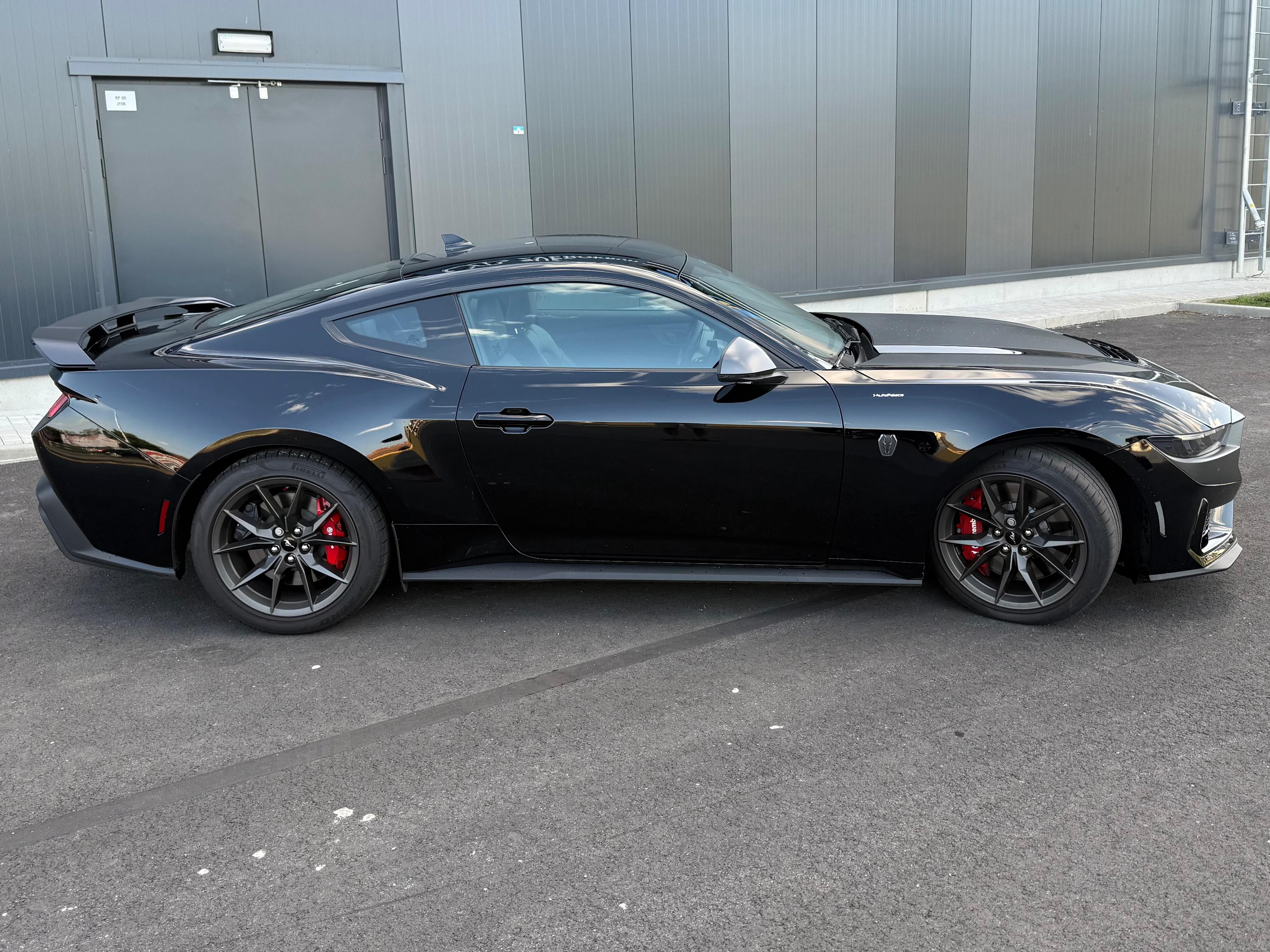 Ford Mustang, Dark Horse 334kW - fotka 5