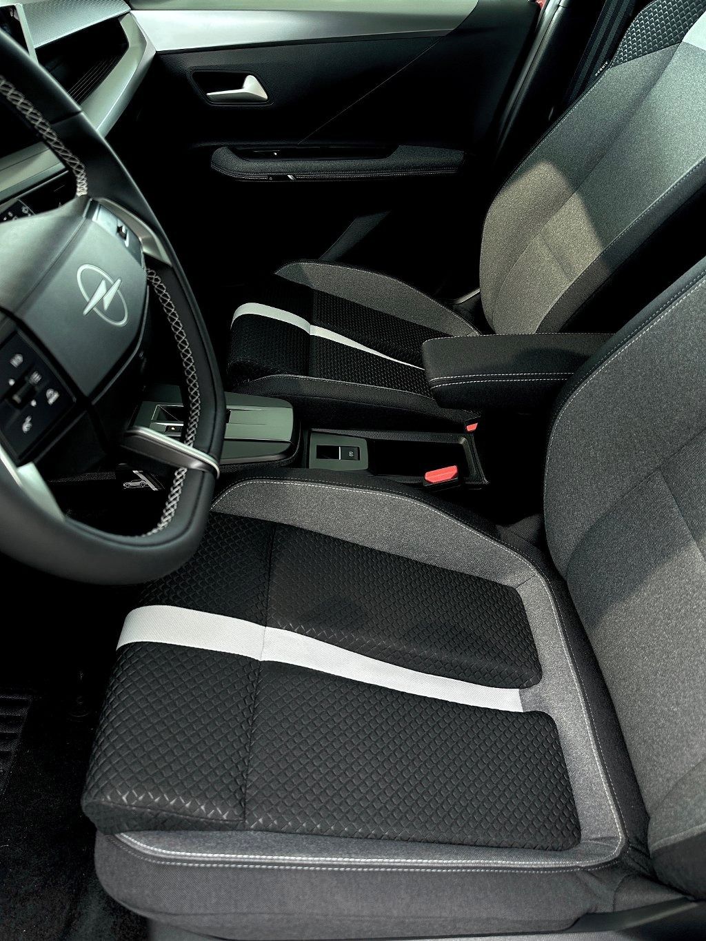 Opel Frontera, GS Hybrid, 7místné - fotka 5