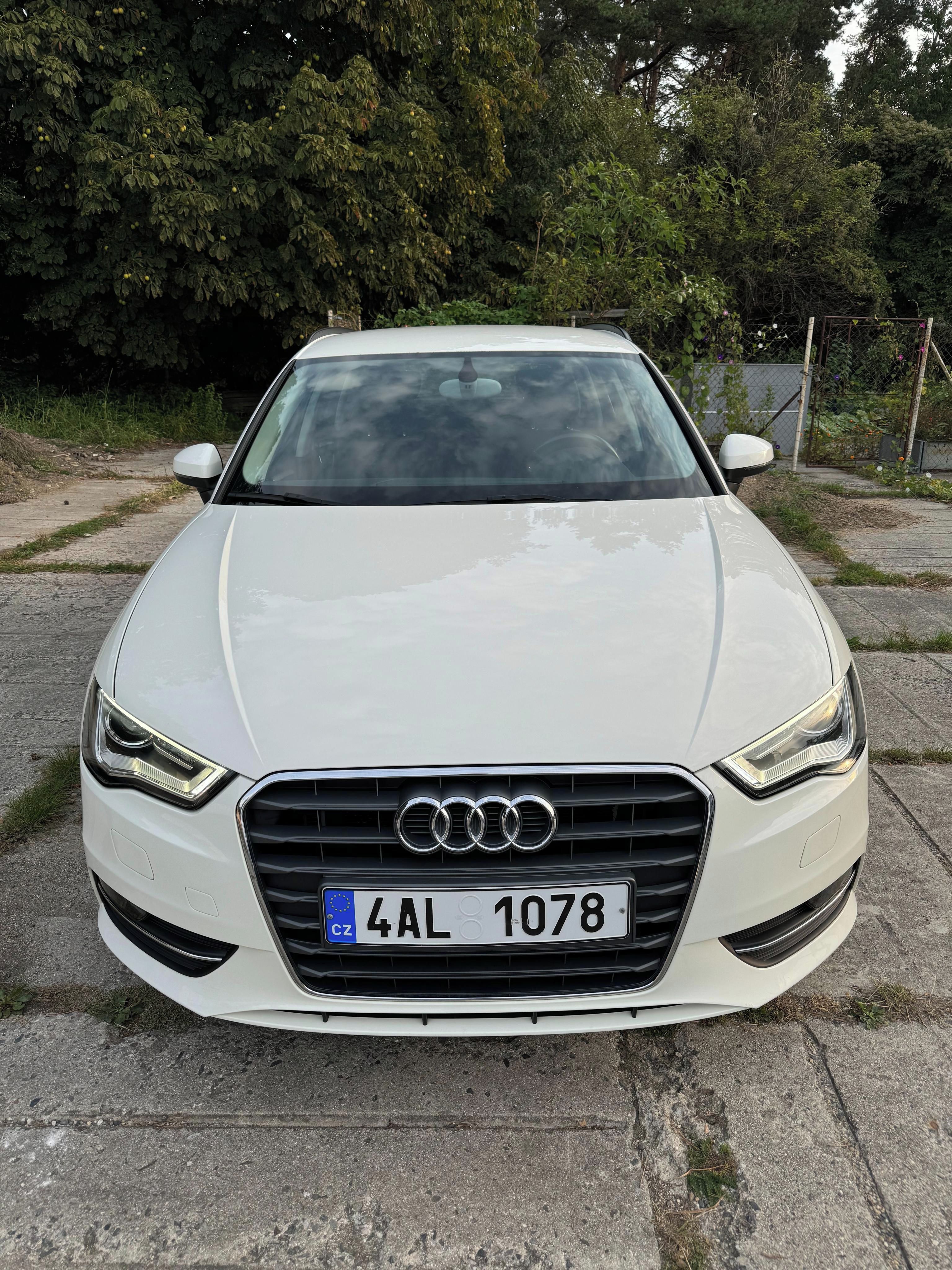 Audi A3, Sportback 1.6 TDI 81kW - fotka 5