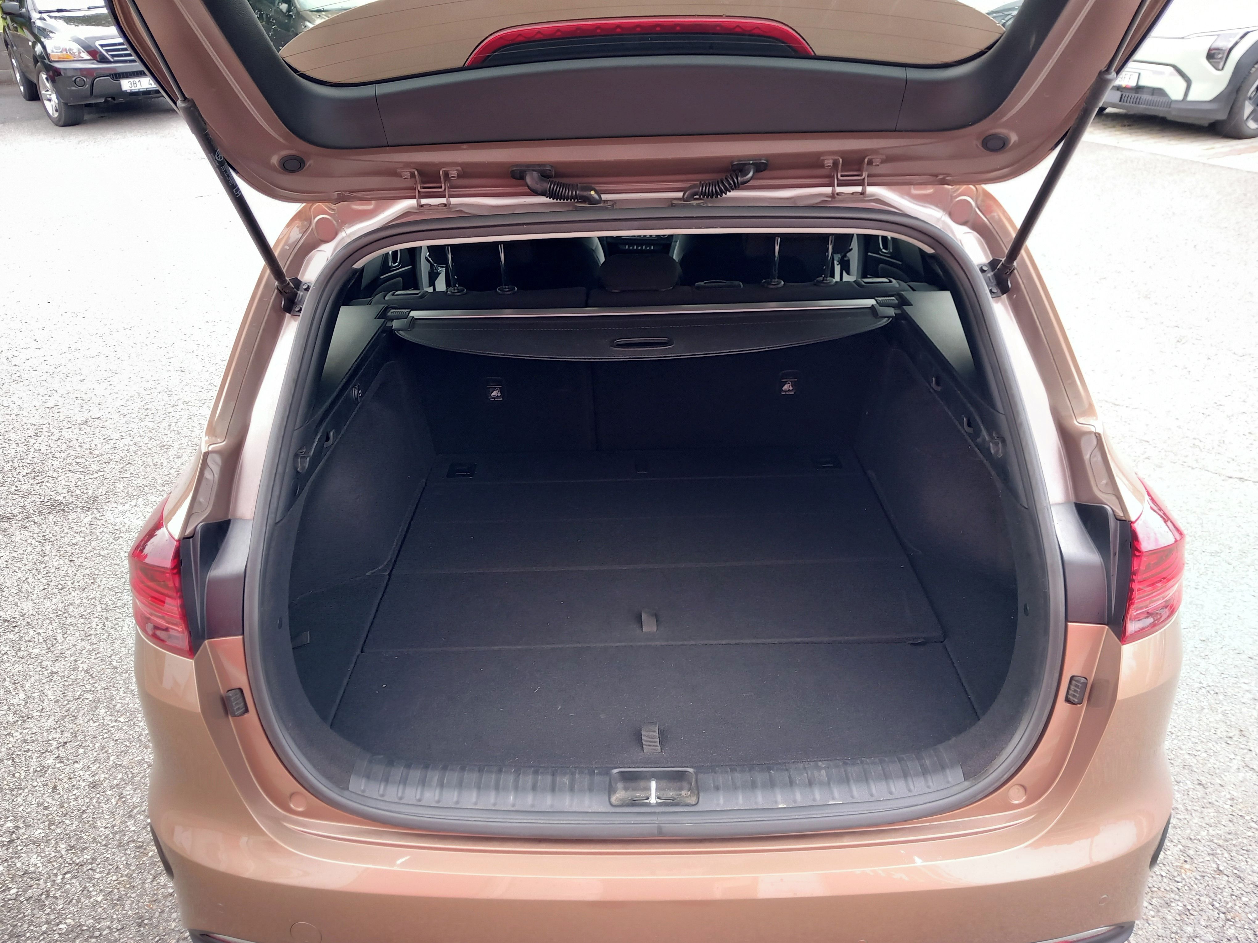 Kia Cee´d SW, Ceed SW 1.5 T-GDi 118 kW TOP - fotka 6