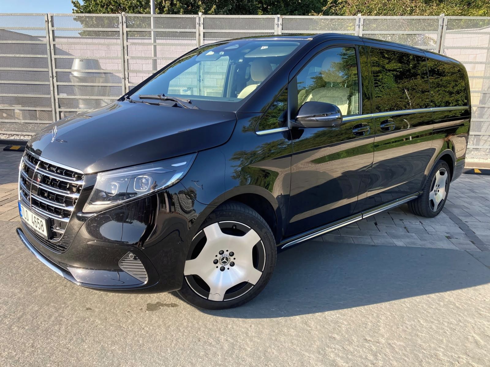 Mercedes-Benz Třídy V, 300 d 4matic AMG paket