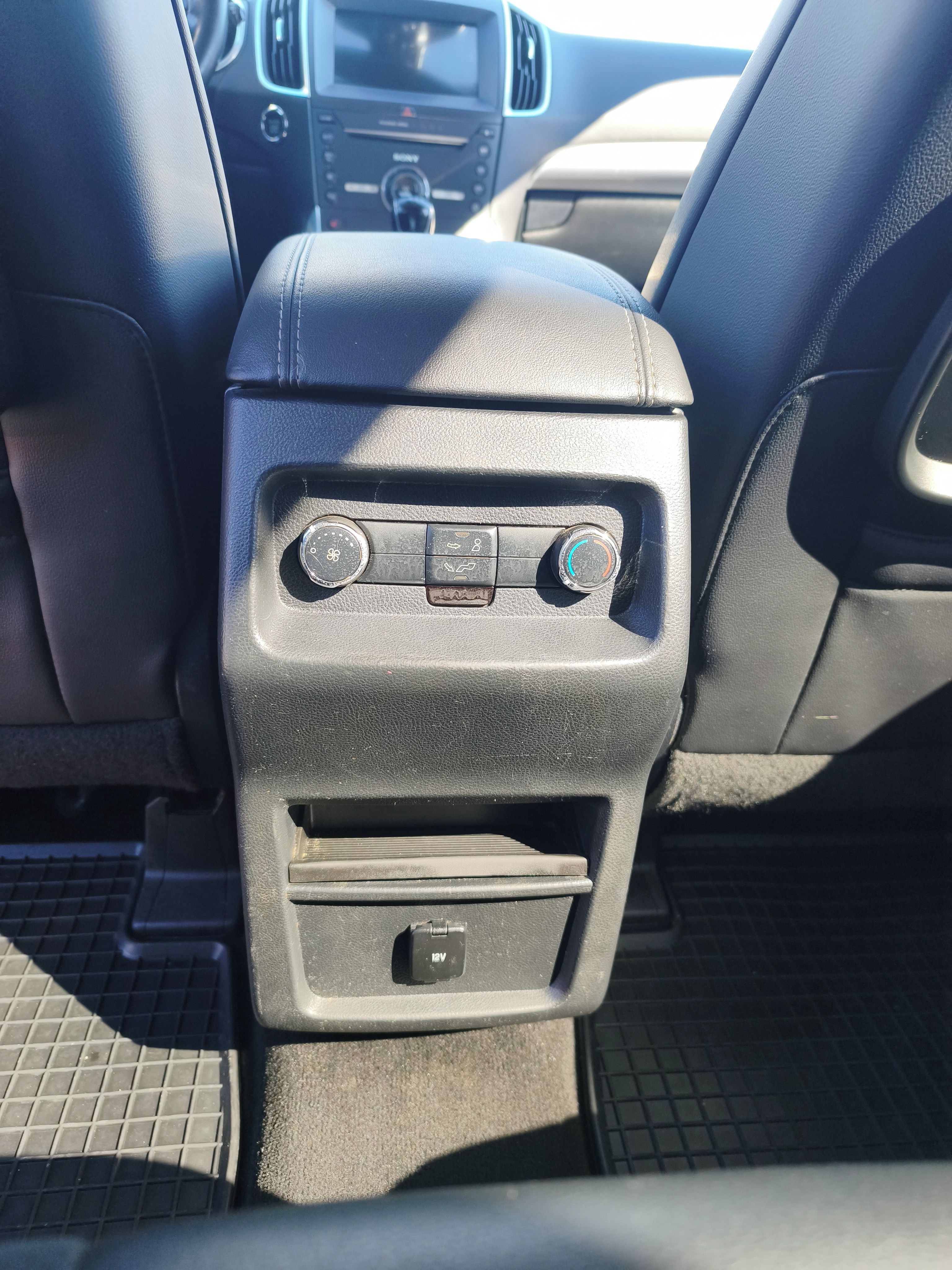 Ford Galaxy - fotka 4