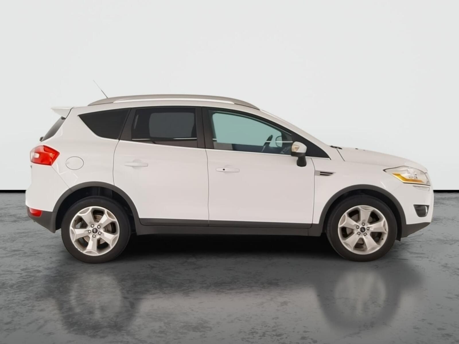 Ford Kuga, 2.0 TDCi, Titanium, 4X4 - fotka 6